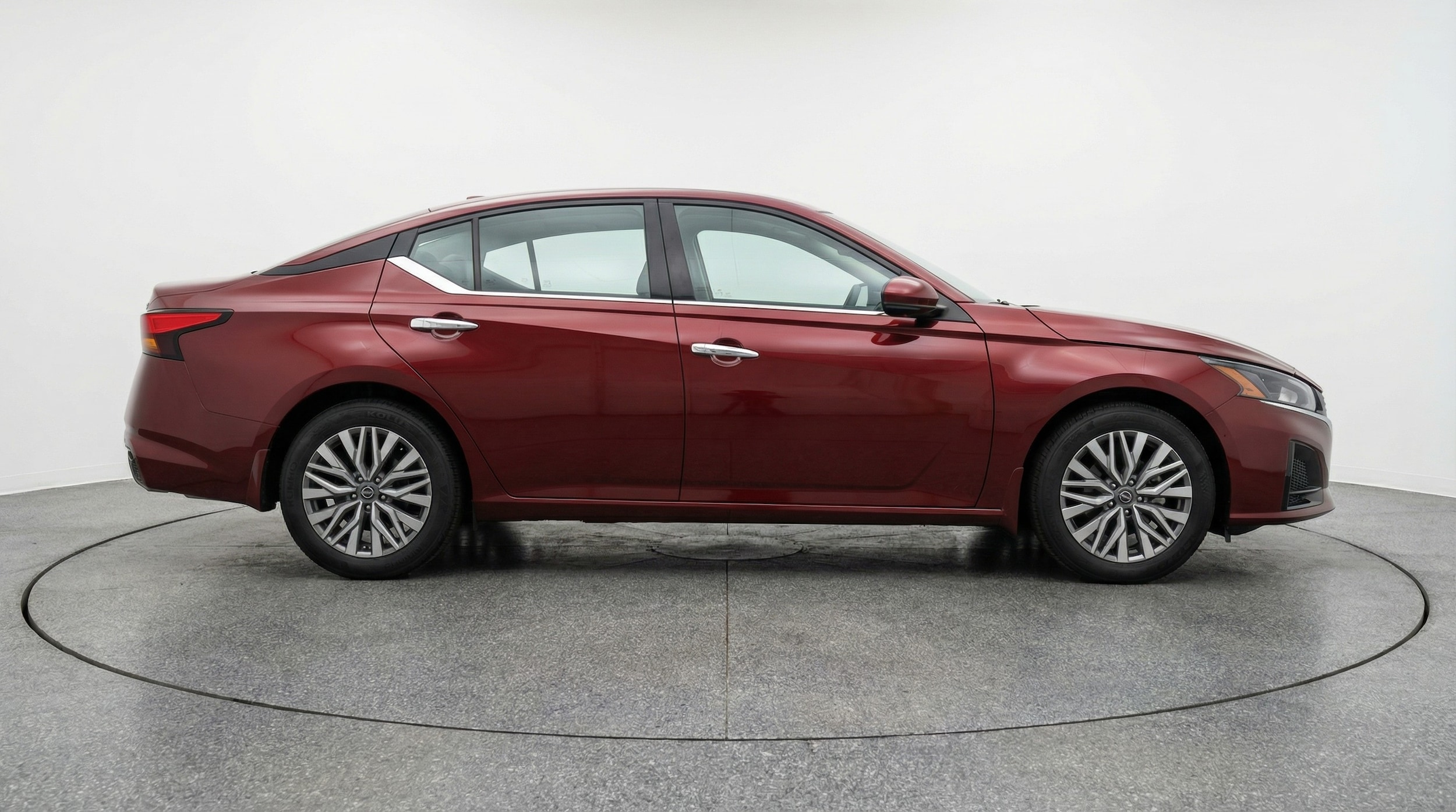 Thumbnail: 2025 Nissan Altima - 8