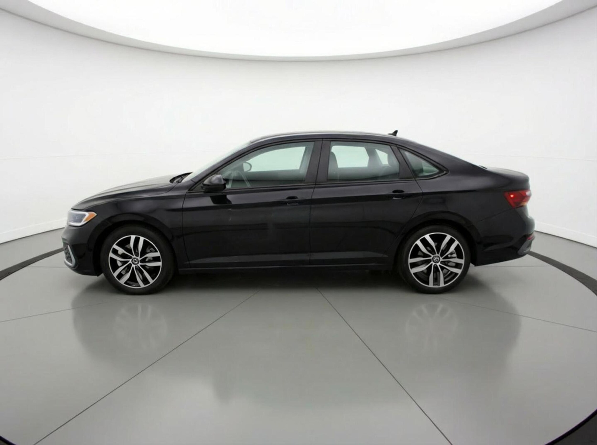 Thumbnail: 2025 Volkswagen Jetta - 4