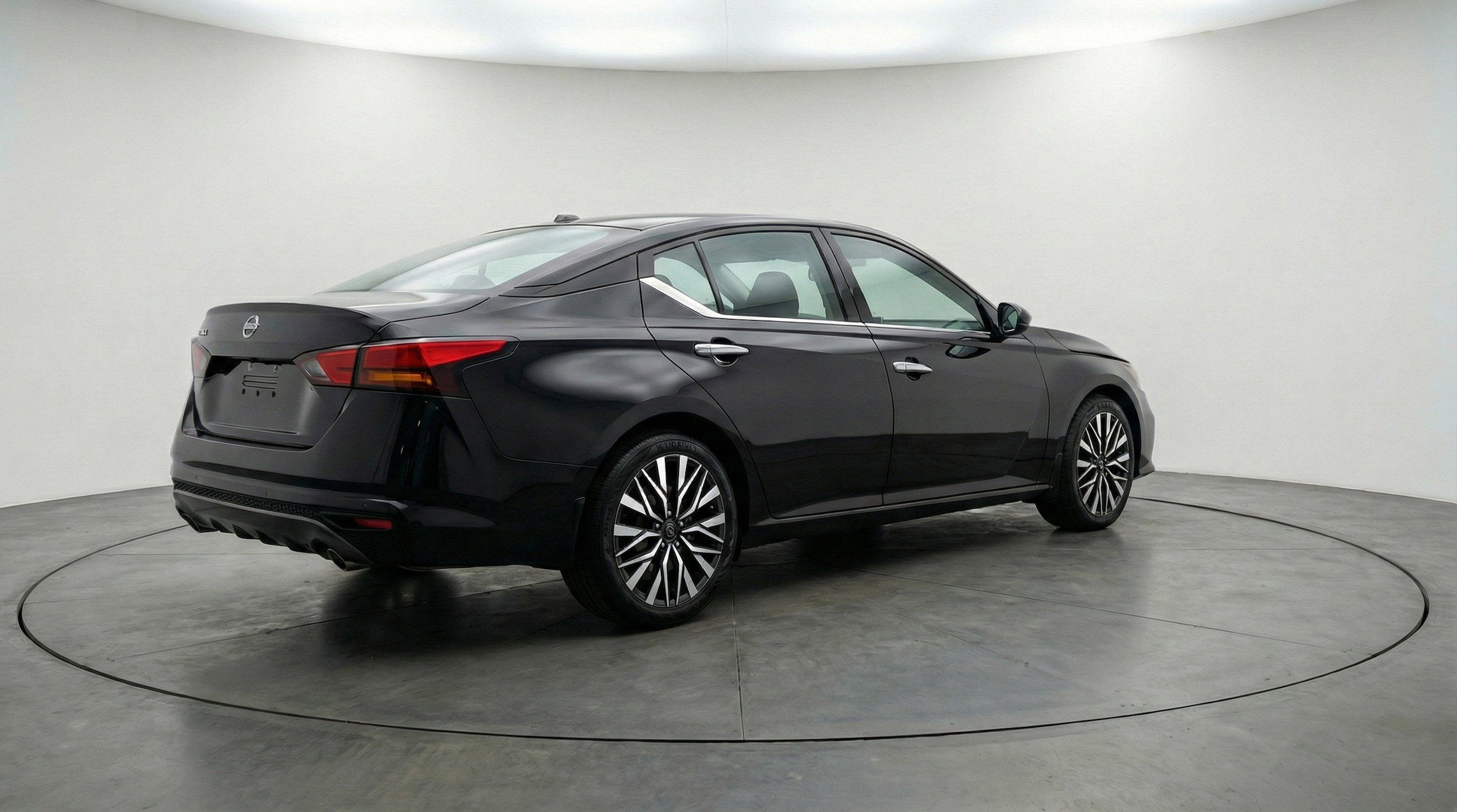 Thumbnail: 2025 Nissan Altima - 9