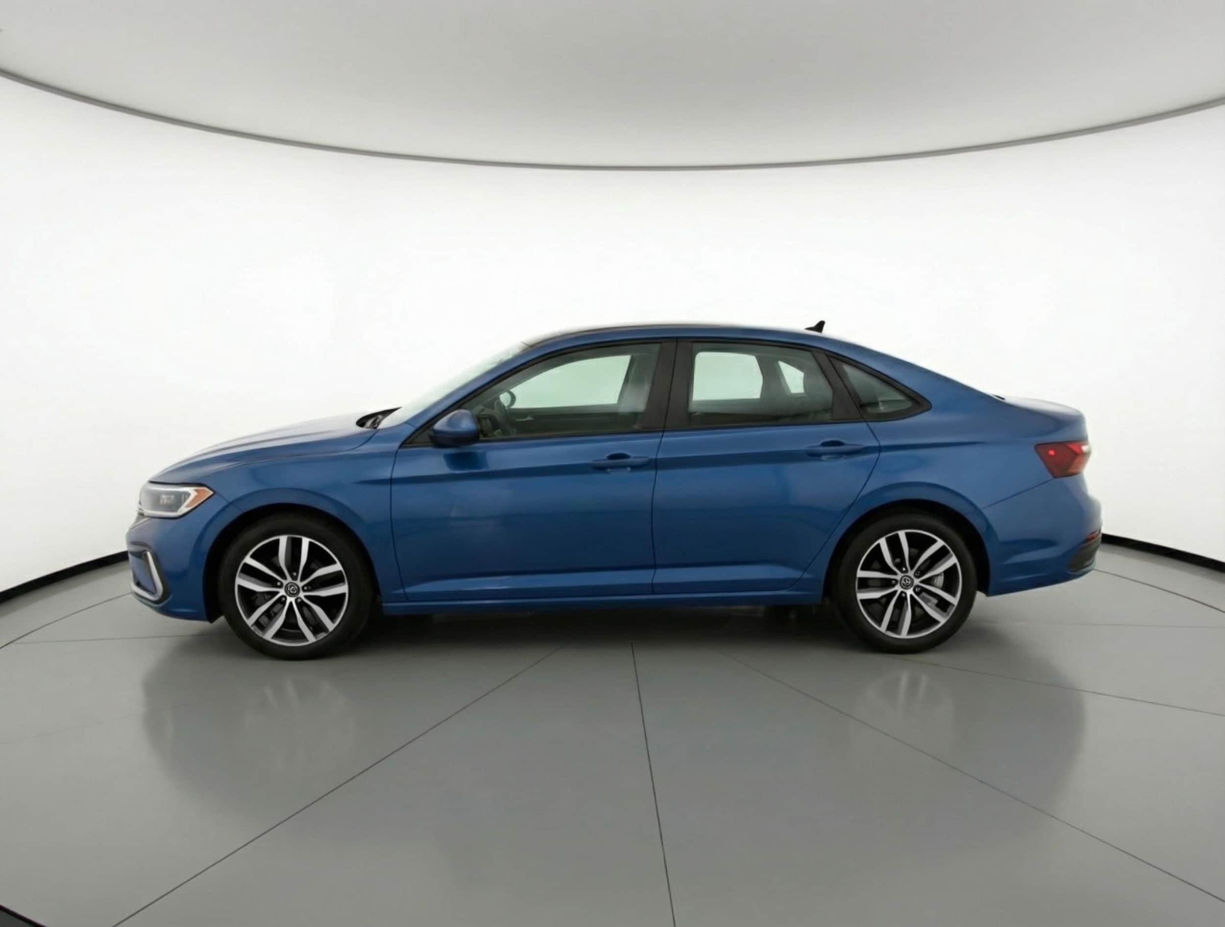 Thumbnail: 2025 Volkswagen Jetta - 4