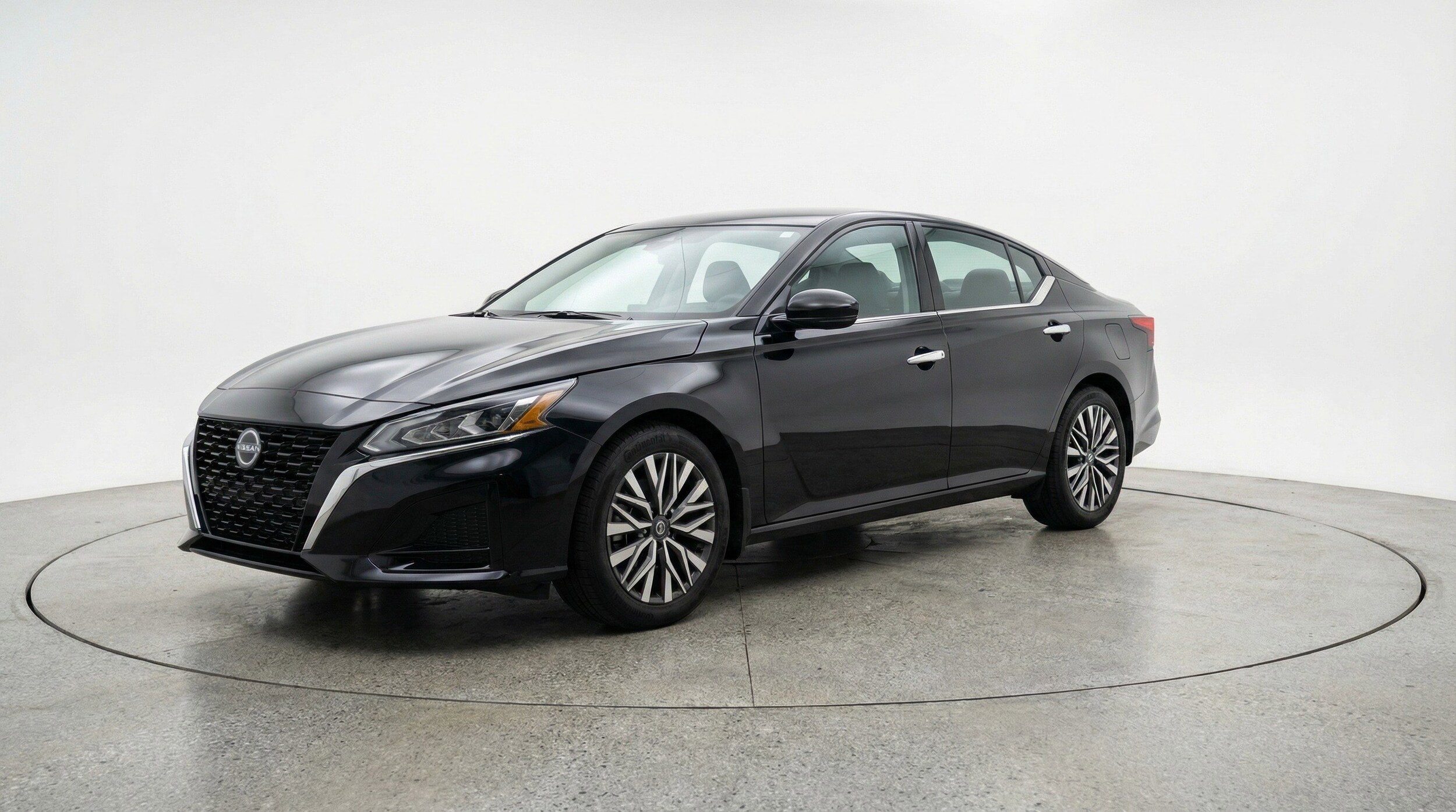 Thumbnail: 2025 Nissan Altima - 3