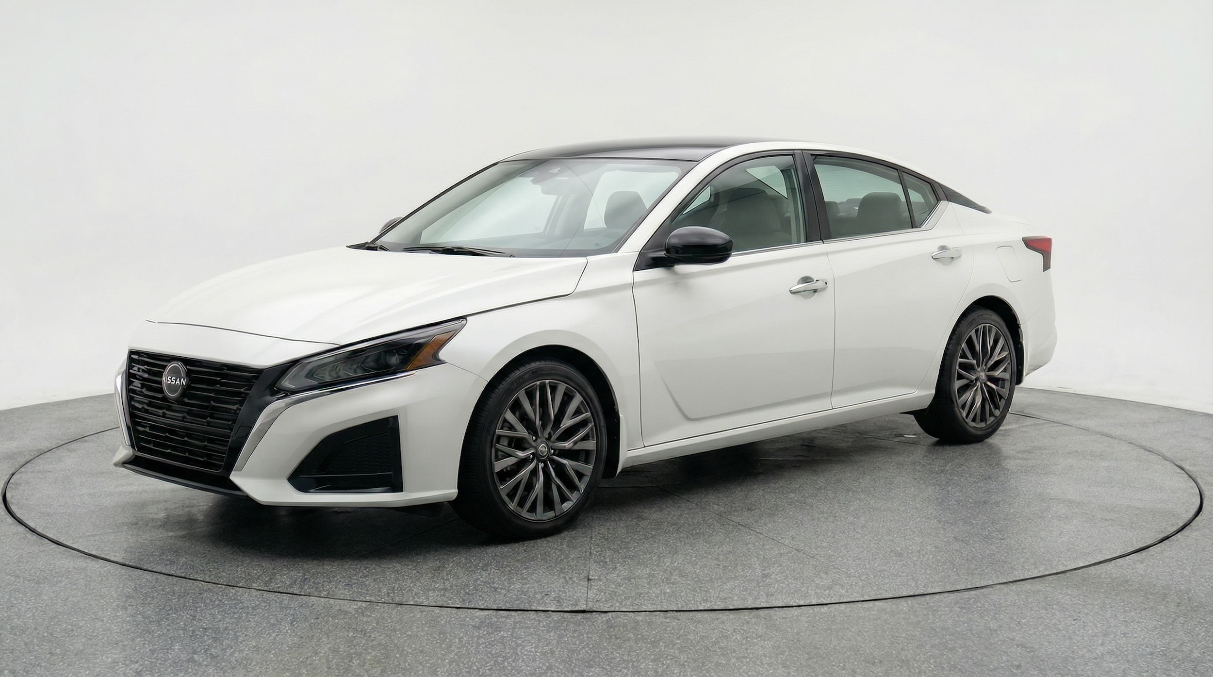 Thumbnail: 2025 Nissan Altima - 3