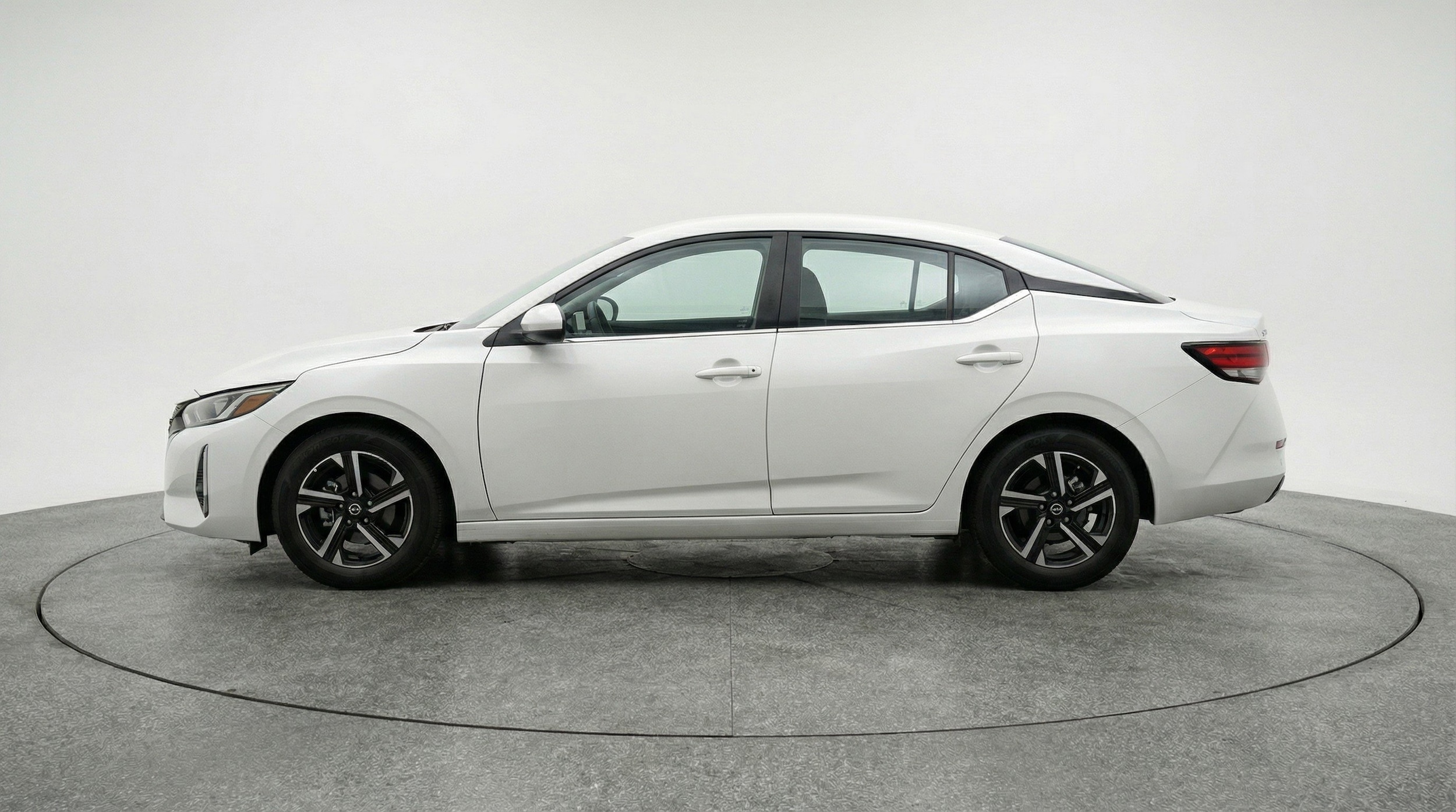 Thumbnail: 2025 Nissan Sentra - 5