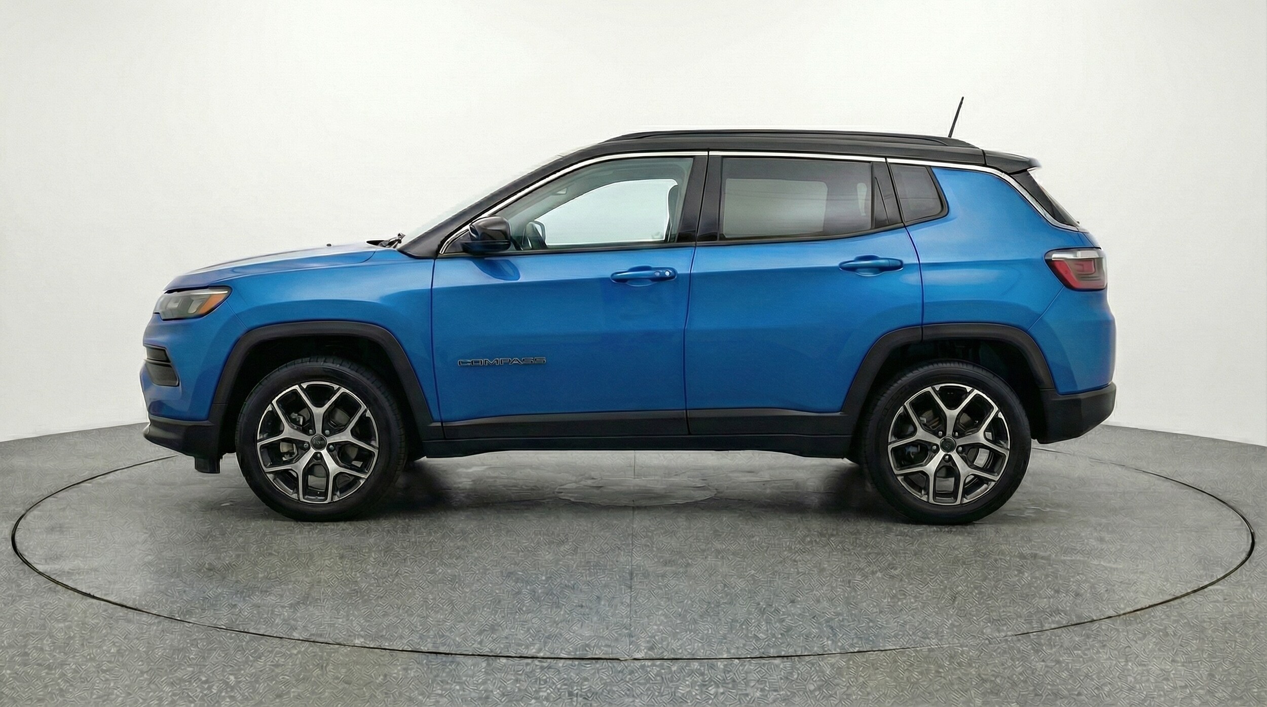 Thumbnail: 2025 Jeep Compass - 4
