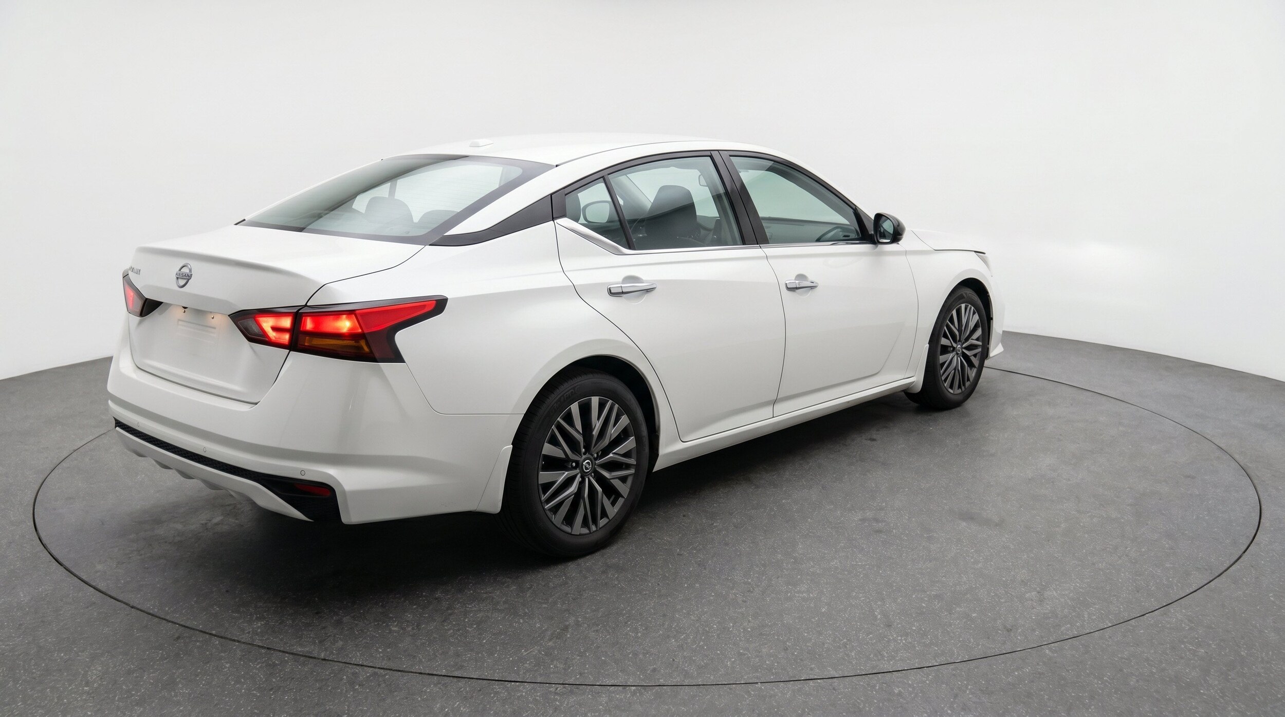 Thumbnail: 2025 Nissan Altima - 9