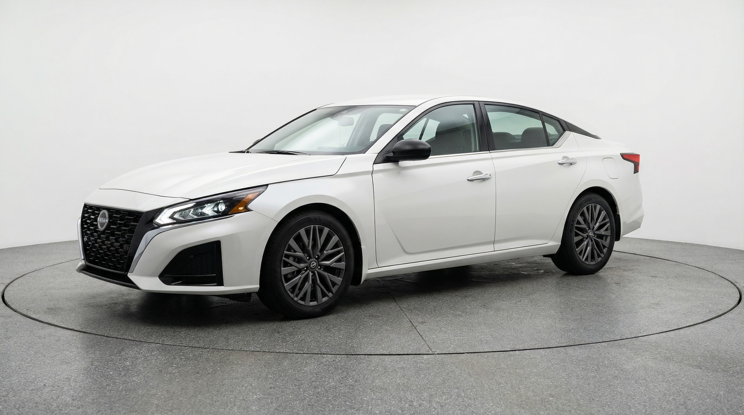 Thumbnail: 2025 Nissan Altima - 3