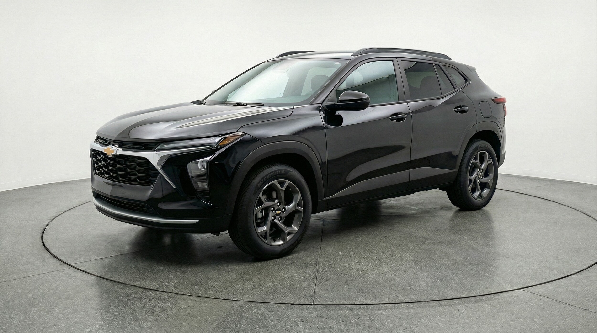 Thumbnail: 2025 Chevrolet Trax - 3