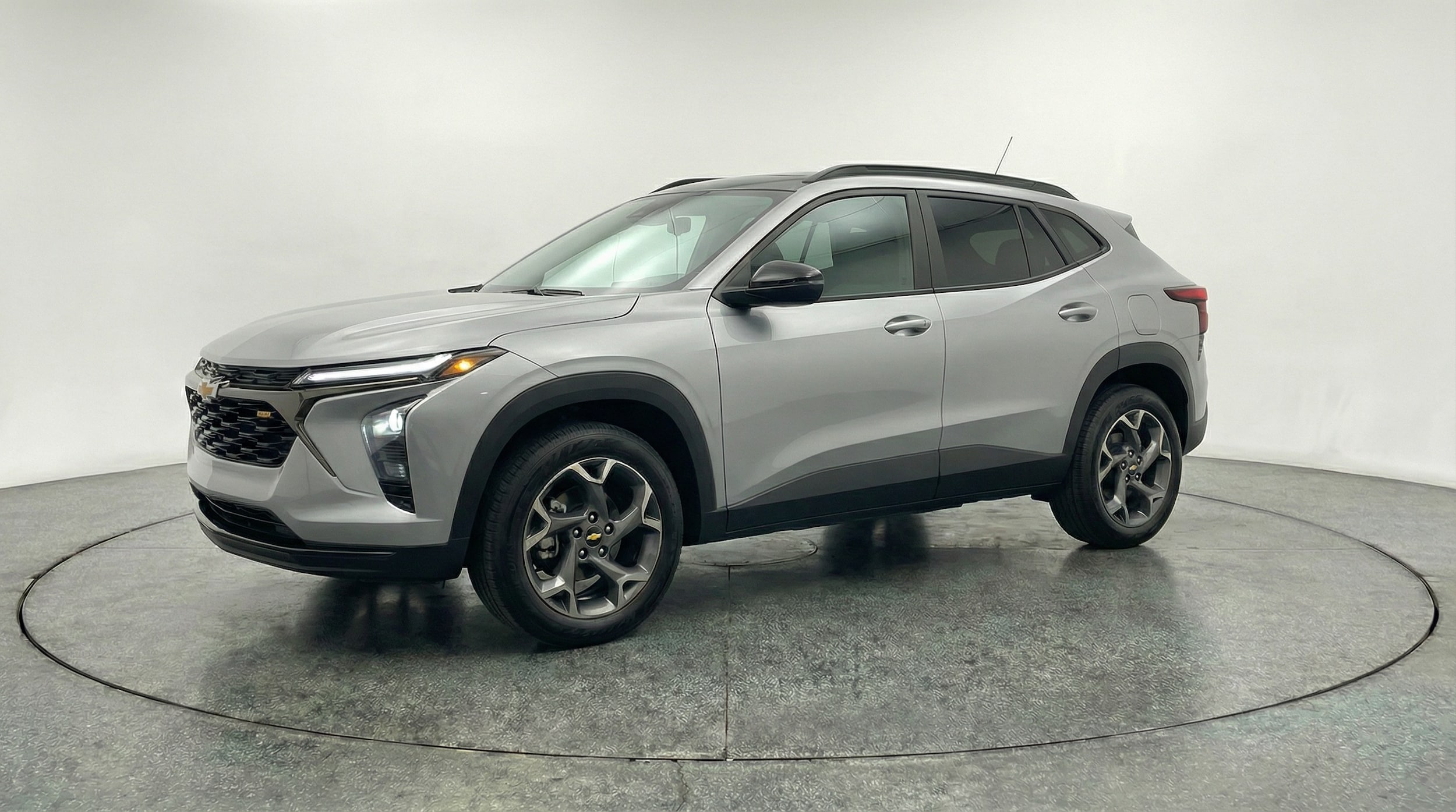 Thumbnail: 2025 Chevrolet Trax - 3