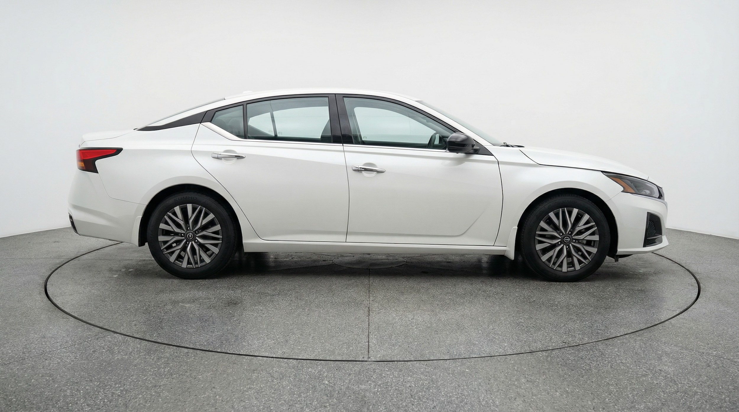 Thumbnail: 2025 Nissan Altima - 8