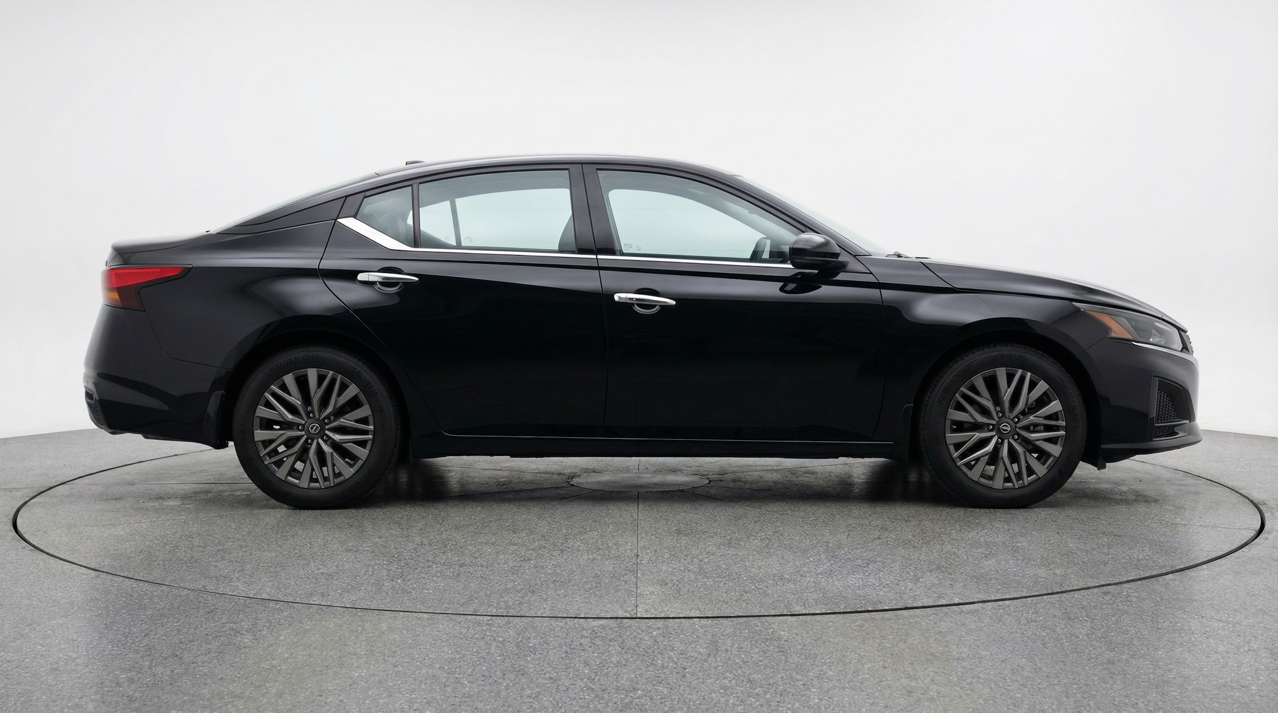 Thumbnail: 2025 Nissan Altima - 8