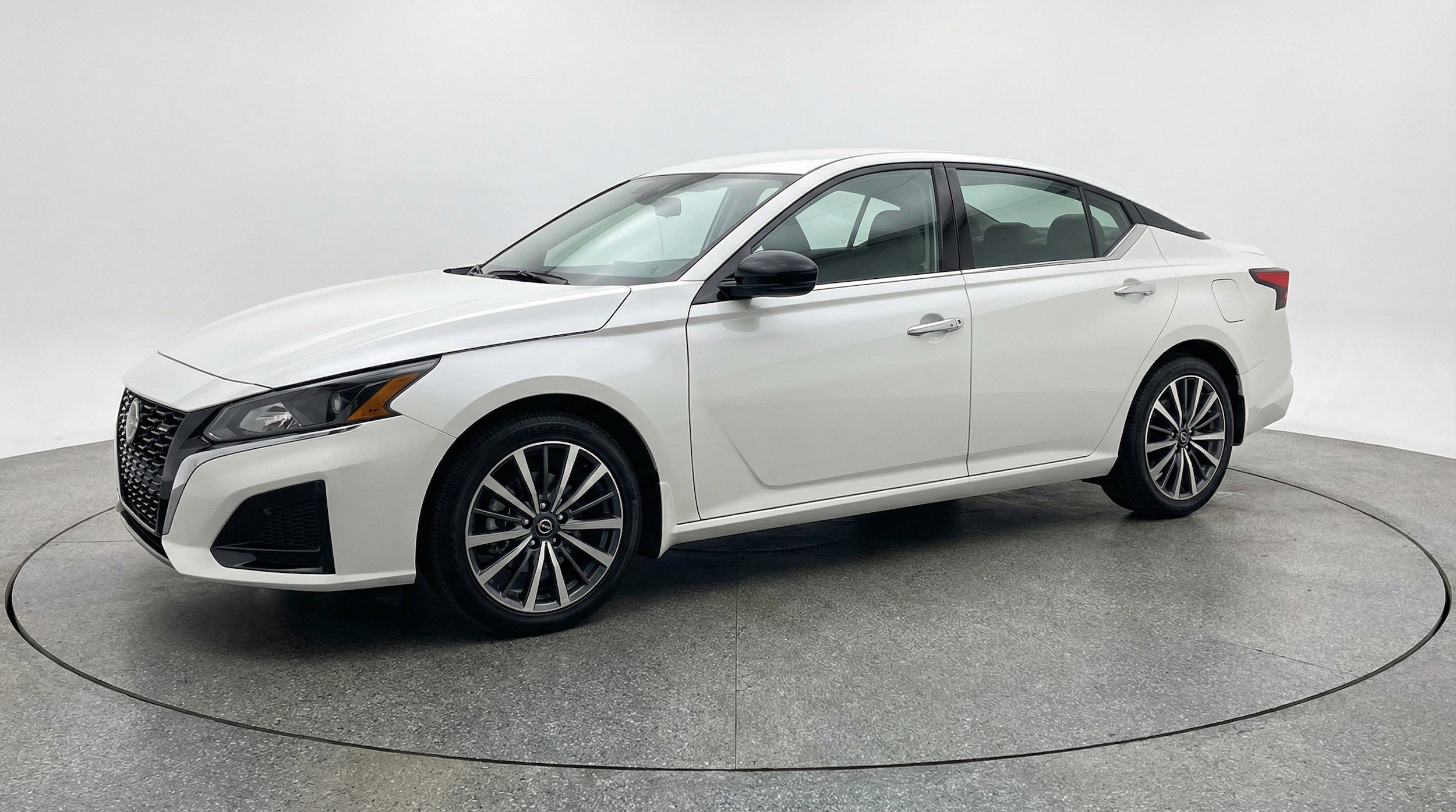 Thumbnail: 2025 Nissan Altima - 3