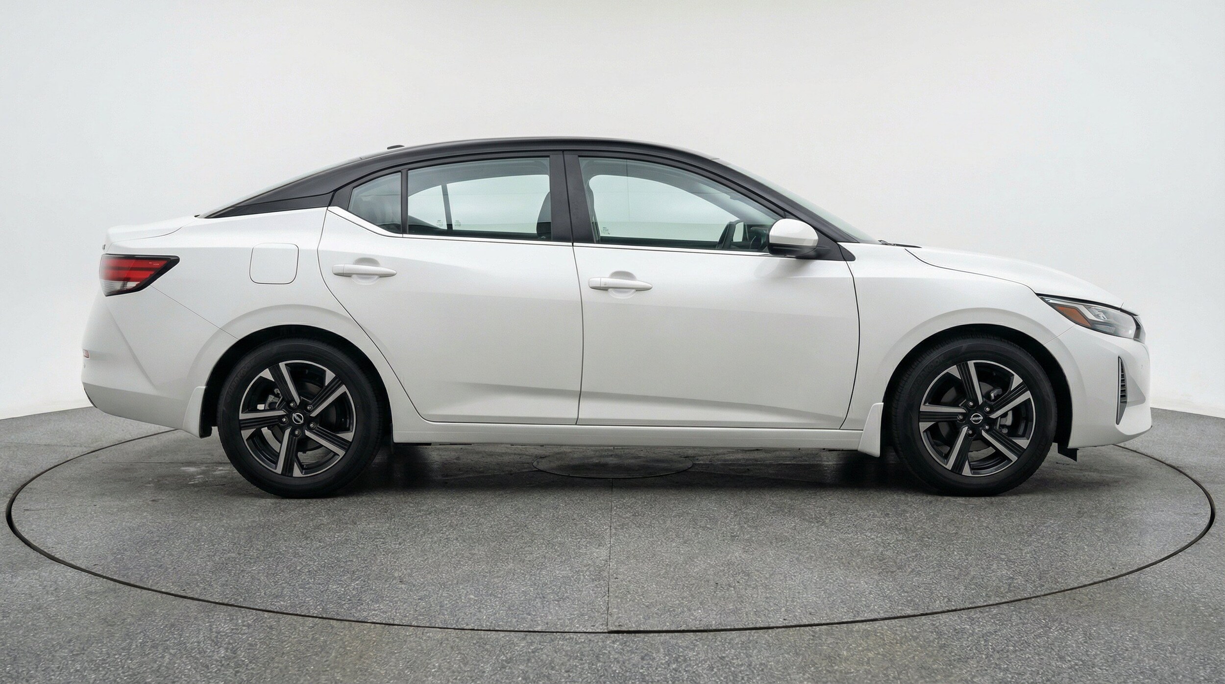 Thumbnail: 2025 Nissan Sentra - 11