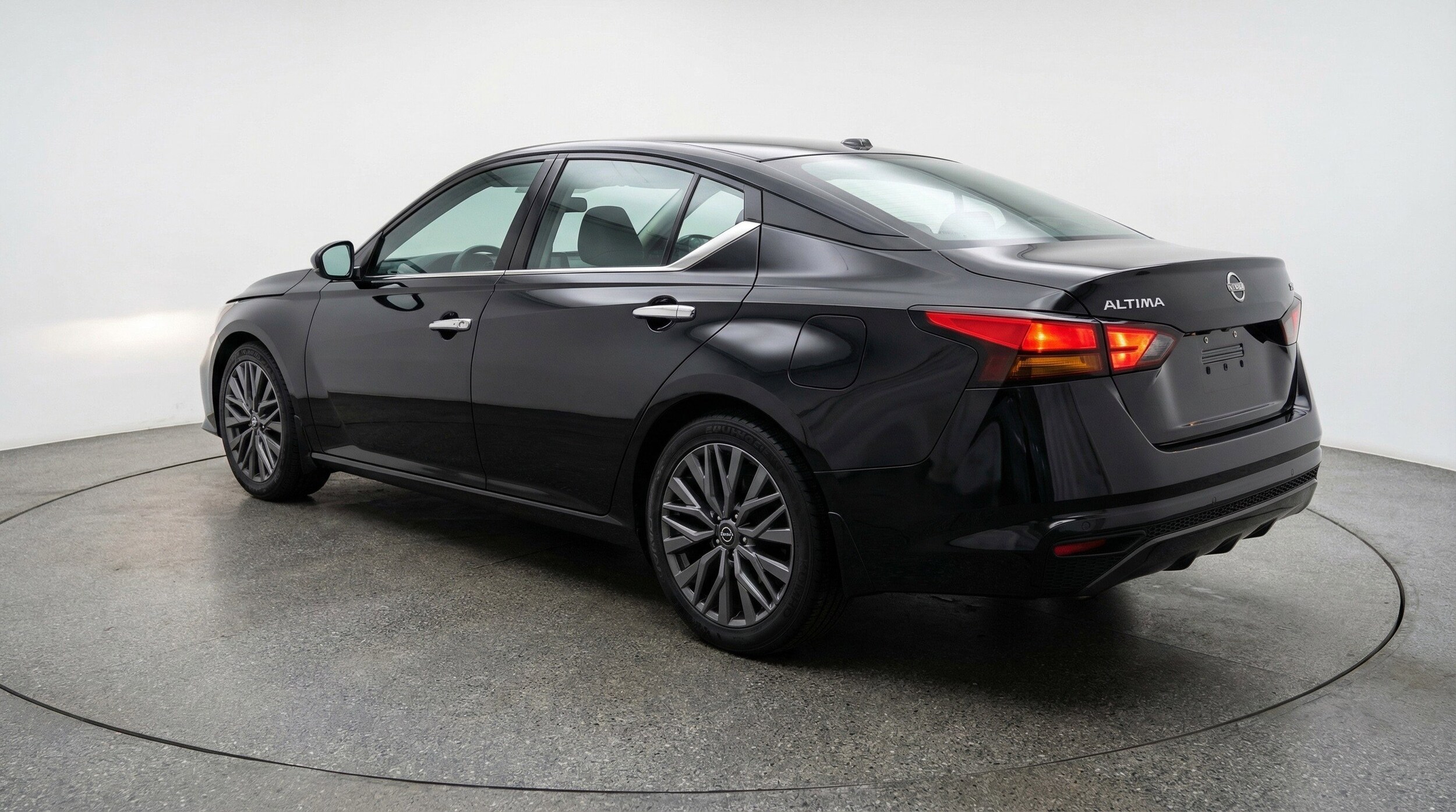 Thumbnail: 2025 Nissan Altima - 6