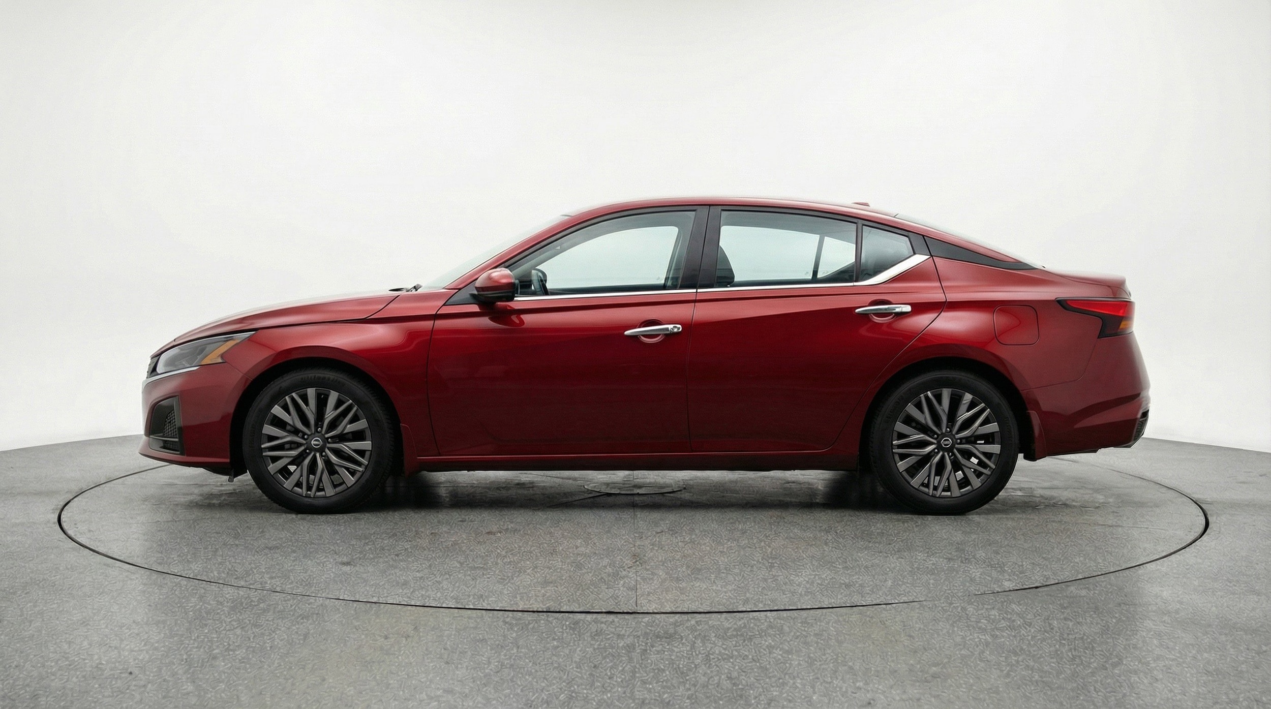 Thumbnail: 2025 Nissan Altima - 5