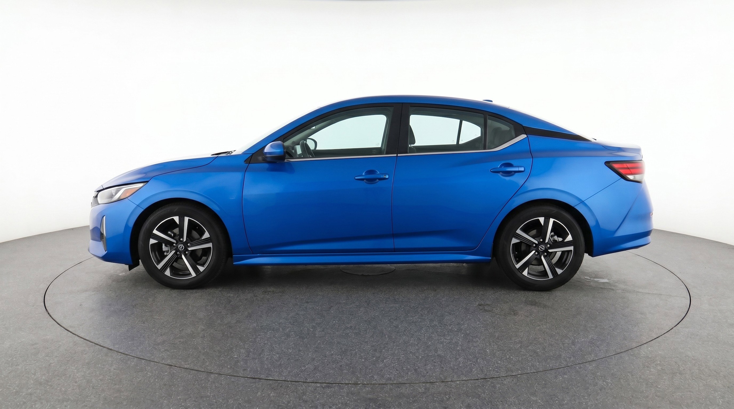 Thumbnail: 2025 Nissan Sentra - 5