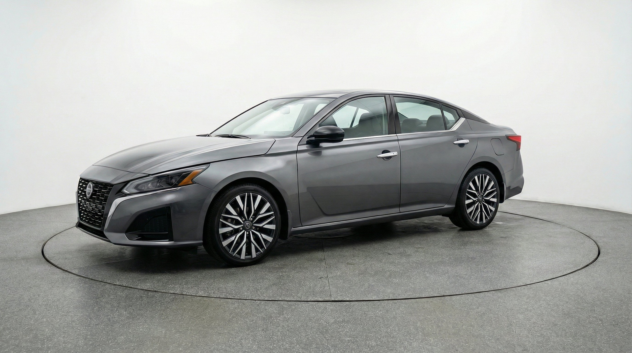 Thumbnail: 2025 Nissan Altima - 3
