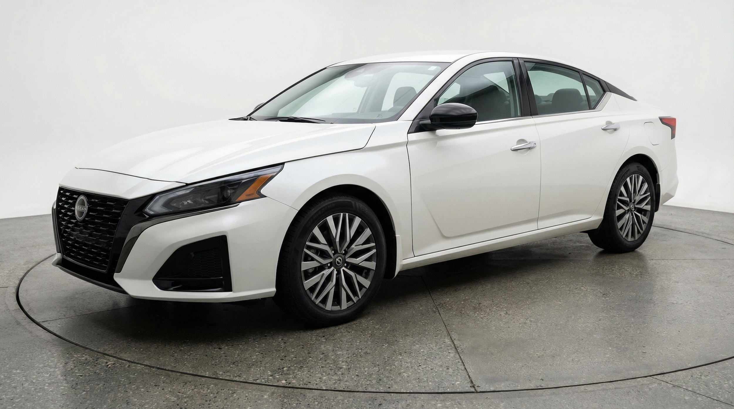 Thumbnail: 2025 Nissan Altima - 3