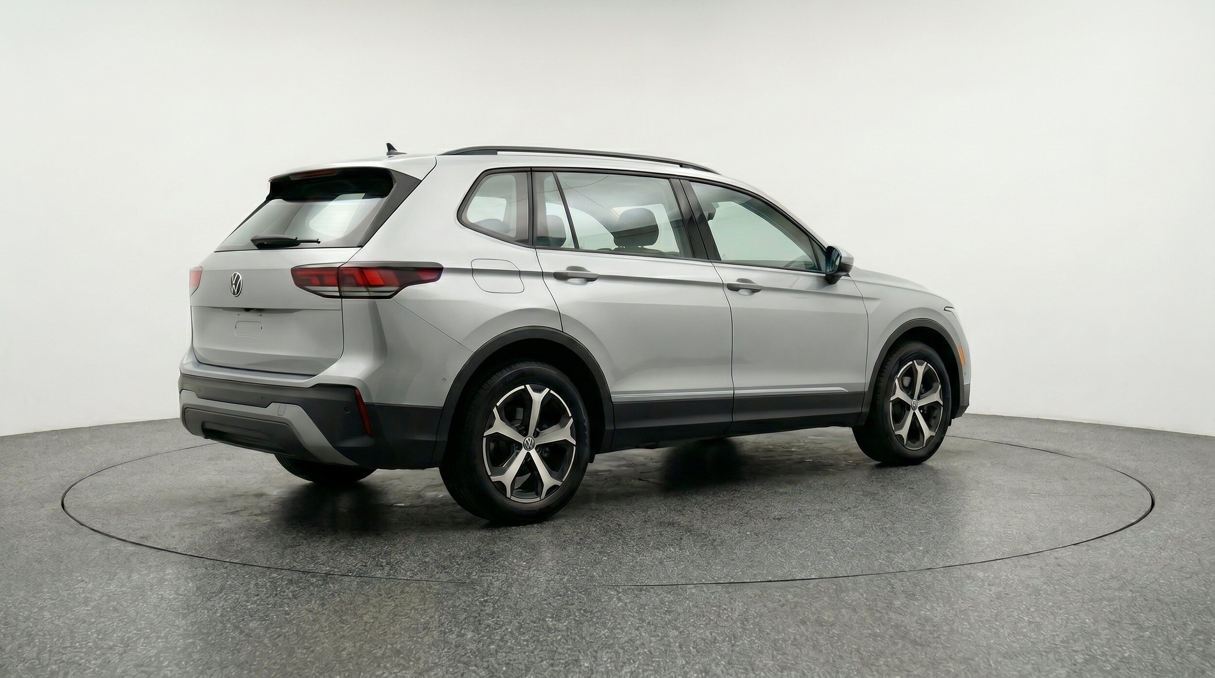 Thumbnail: 2026 Volkswagen Tiguan - 9