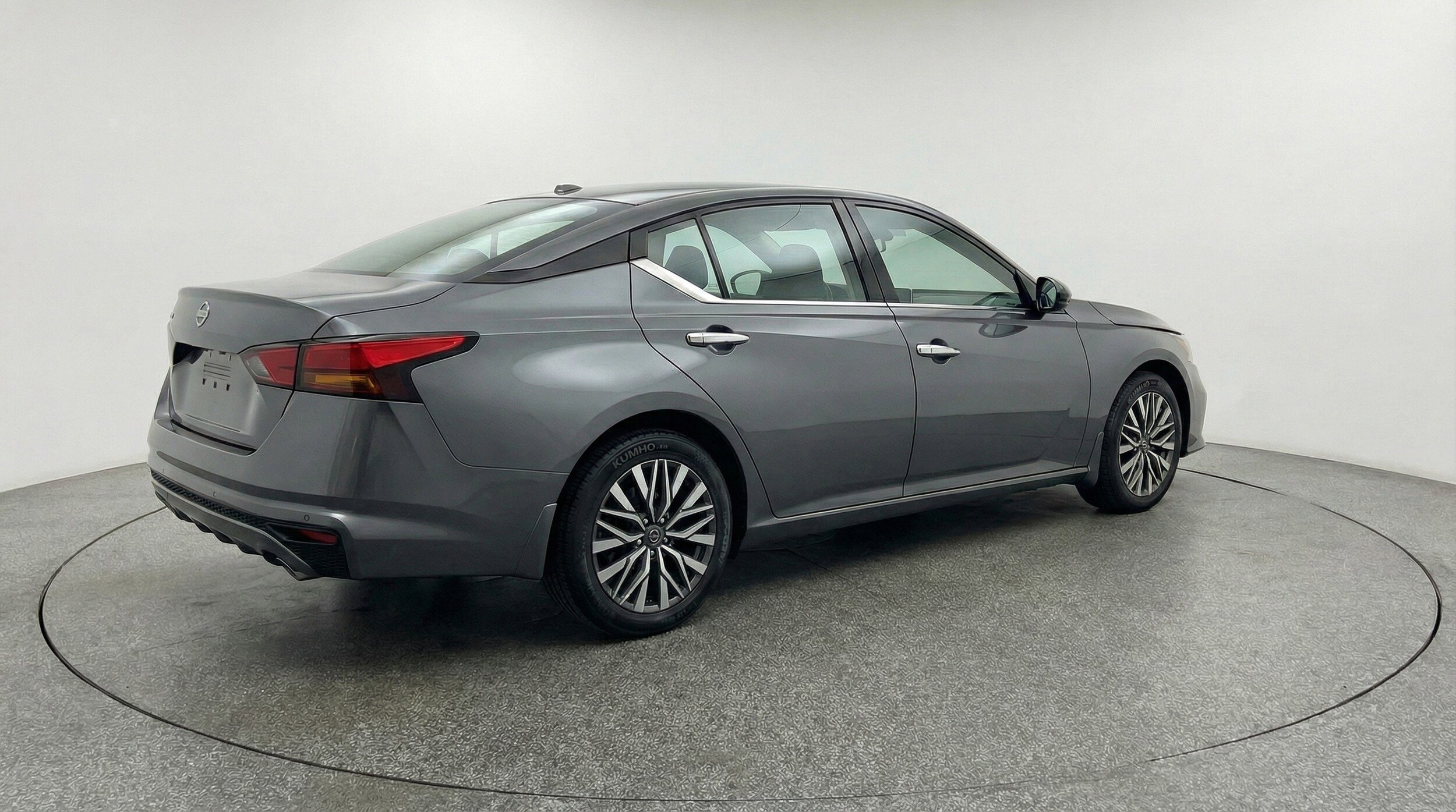 Thumbnail: 2025 Nissan Altima - 9