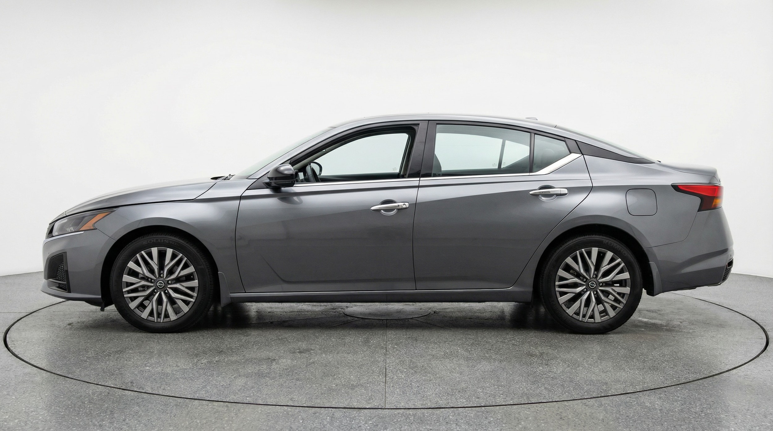 Thumbnail: 2025 Nissan Altima - 4