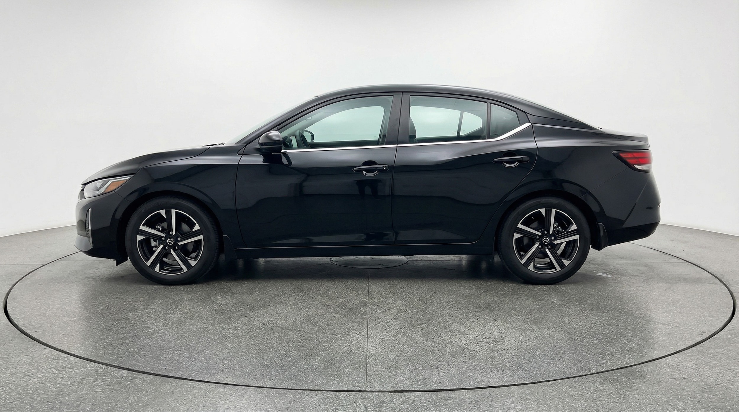 Thumbnail: 2025 Nissan Sentra - 4