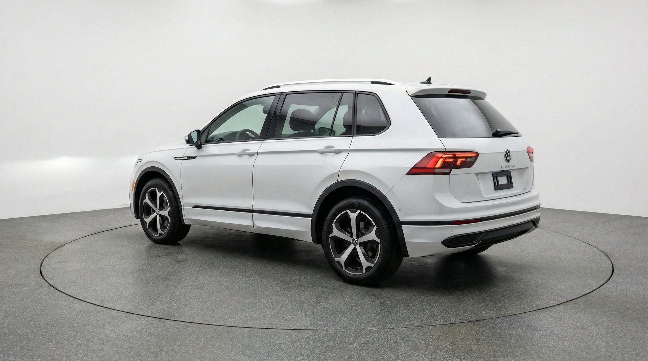 Thumbnail: 2026 Volkswagen Tiguan - 6