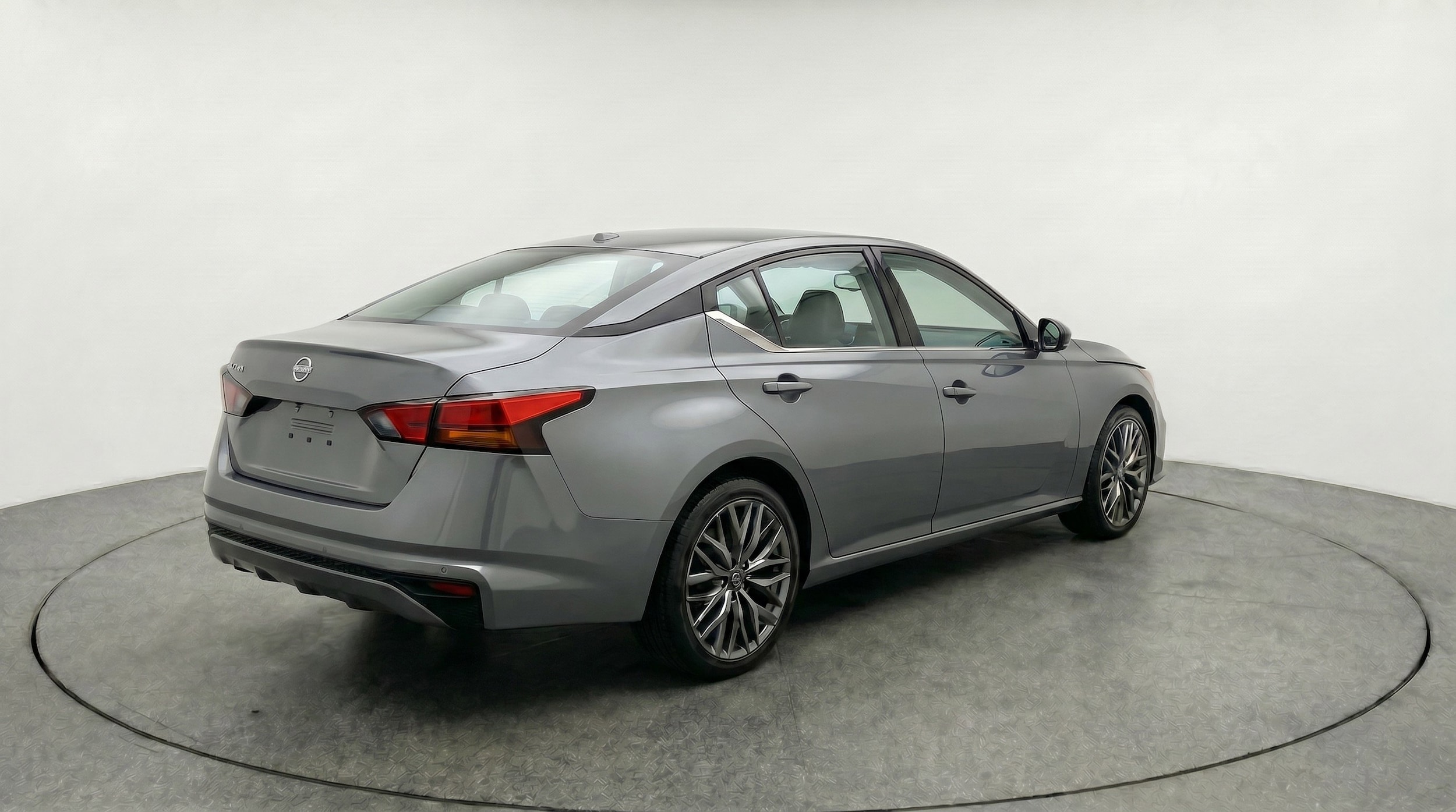 Thumbnail: 2025 Nissan Altima - 9