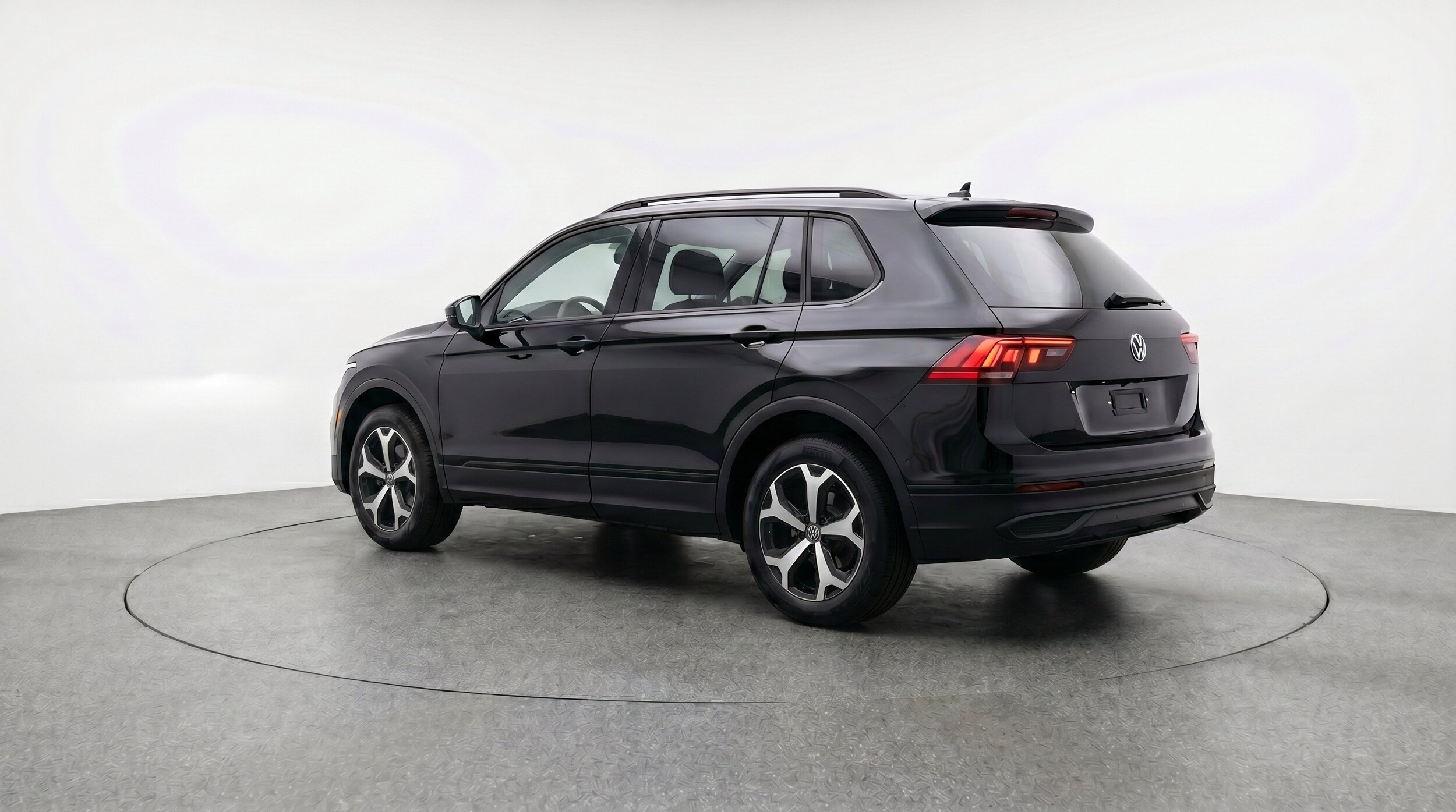 Thumbnail: 2026 Volkswagen Tiguan - 6