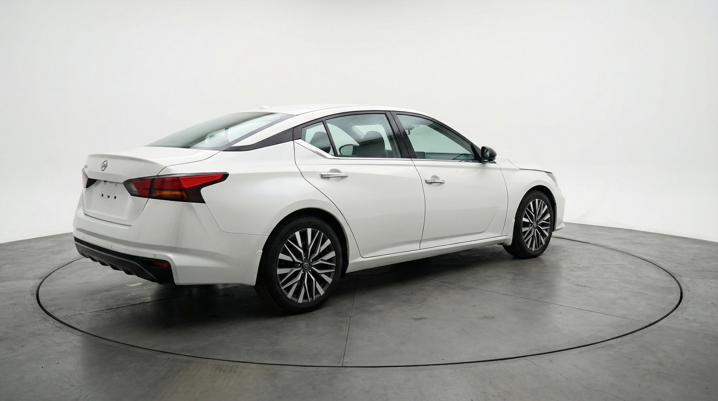 Thumbnail: 2025 Nissan Altima - 9