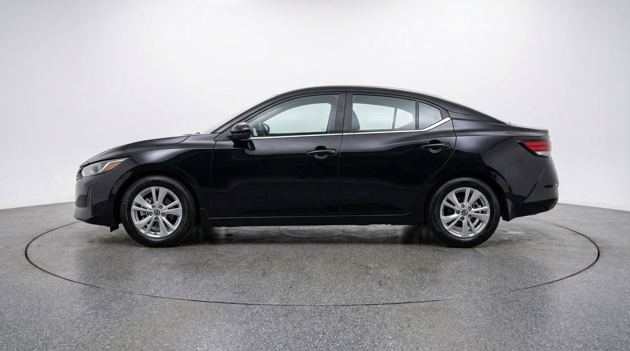 Thumbnail: 2025 Nissan Sentra - 5