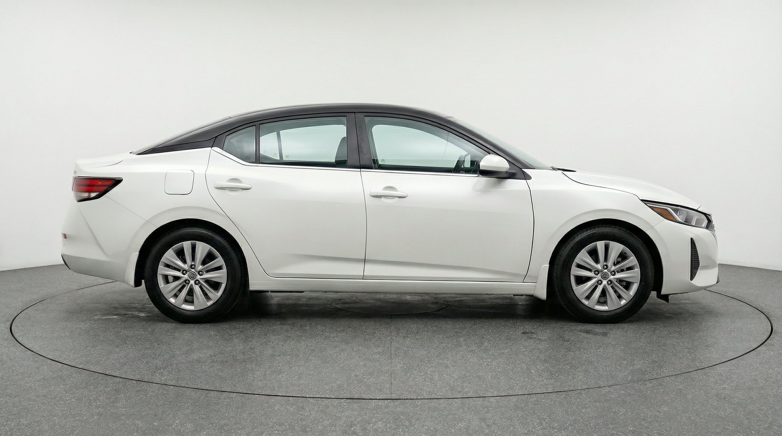 Thumbnail: 2025 Nissan Sentra - 11