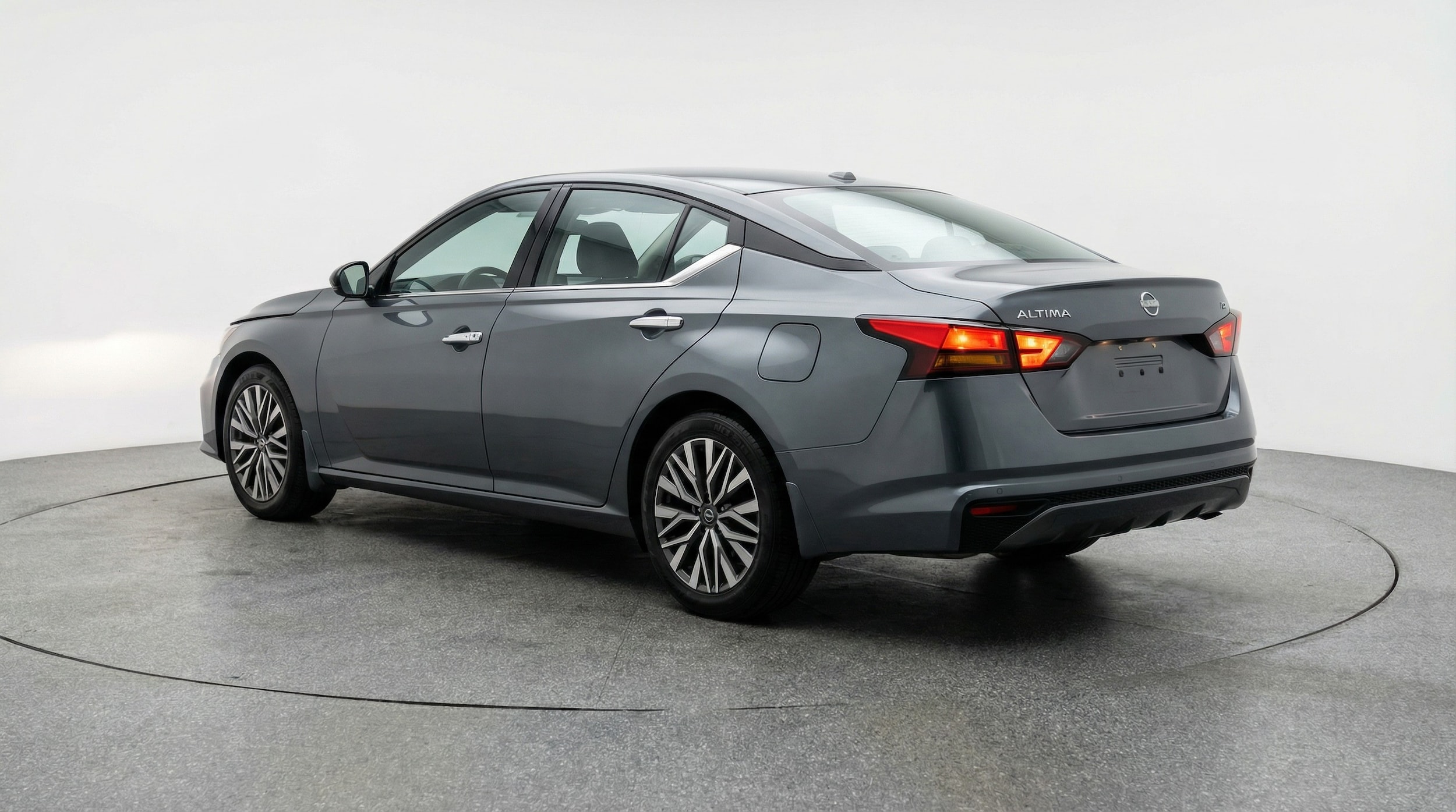 Thumbnail: 2025 Nissan Altima - 5