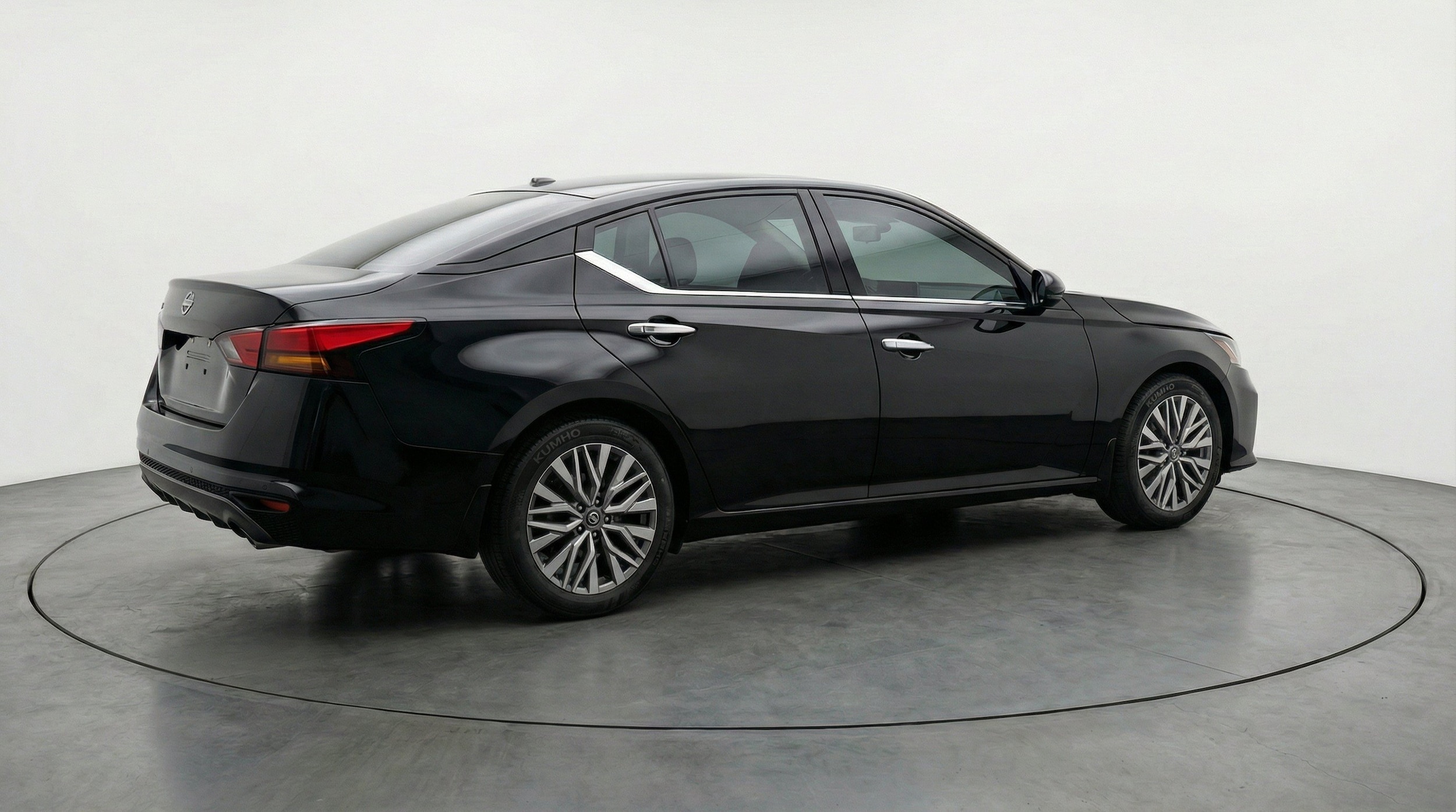 Thumbnail: 2025 Nissan Altima - 9