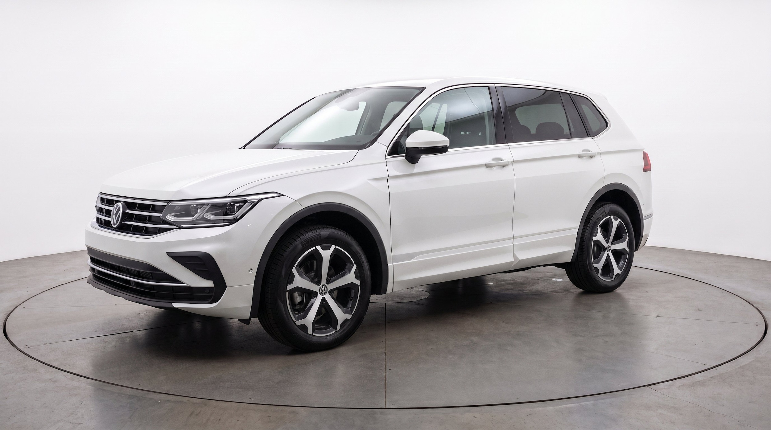 Thumbnail: 2026 Volkswagen Tiguan - 3
