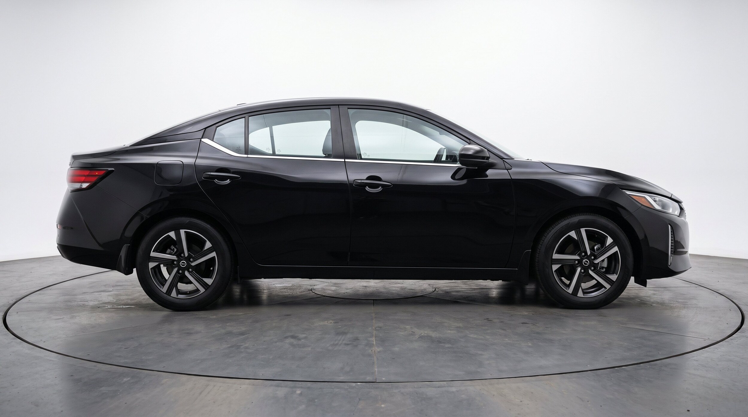 Thumbnail: 2025 Nissan Sentra - 10