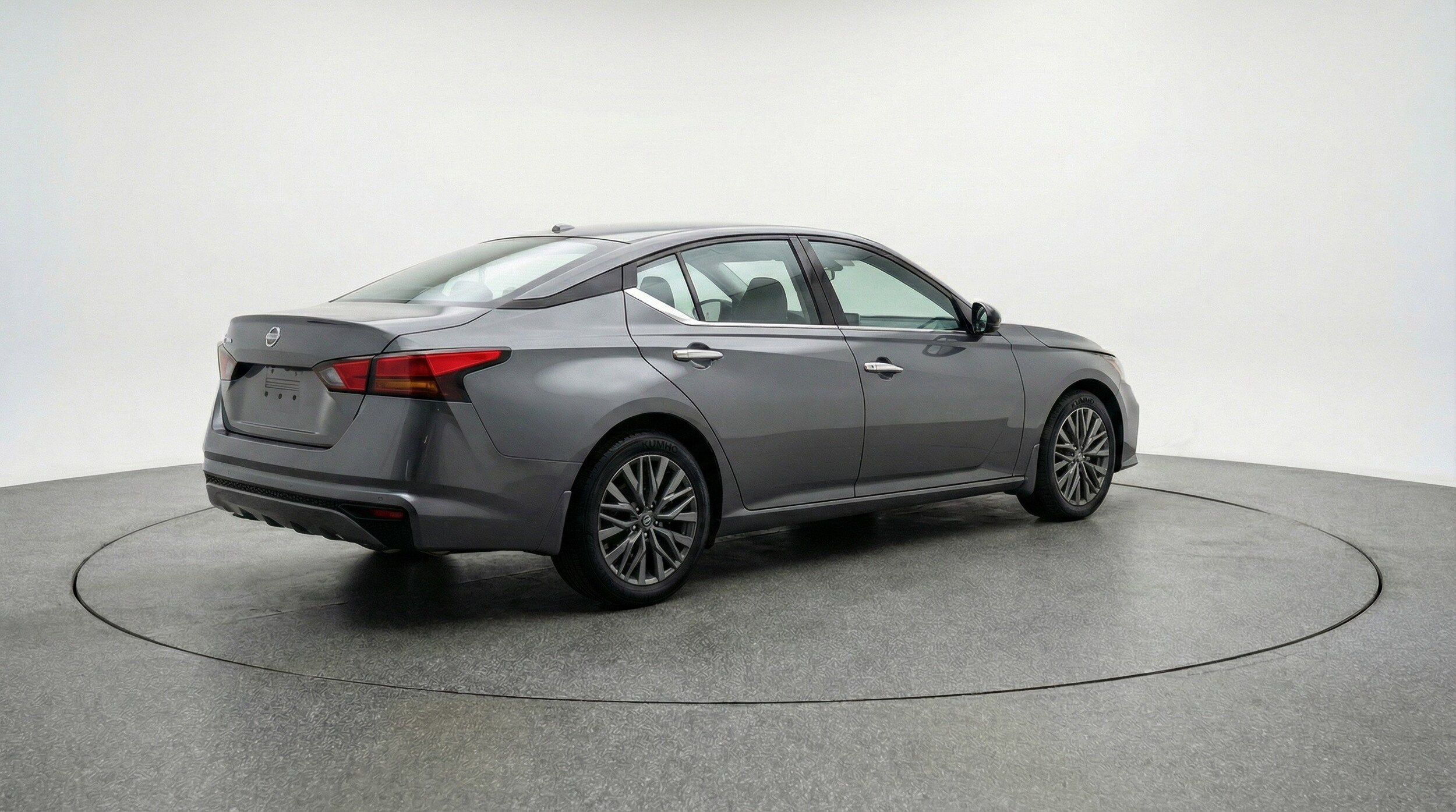 Thumbnail: 2025 Nissan Altima - 9