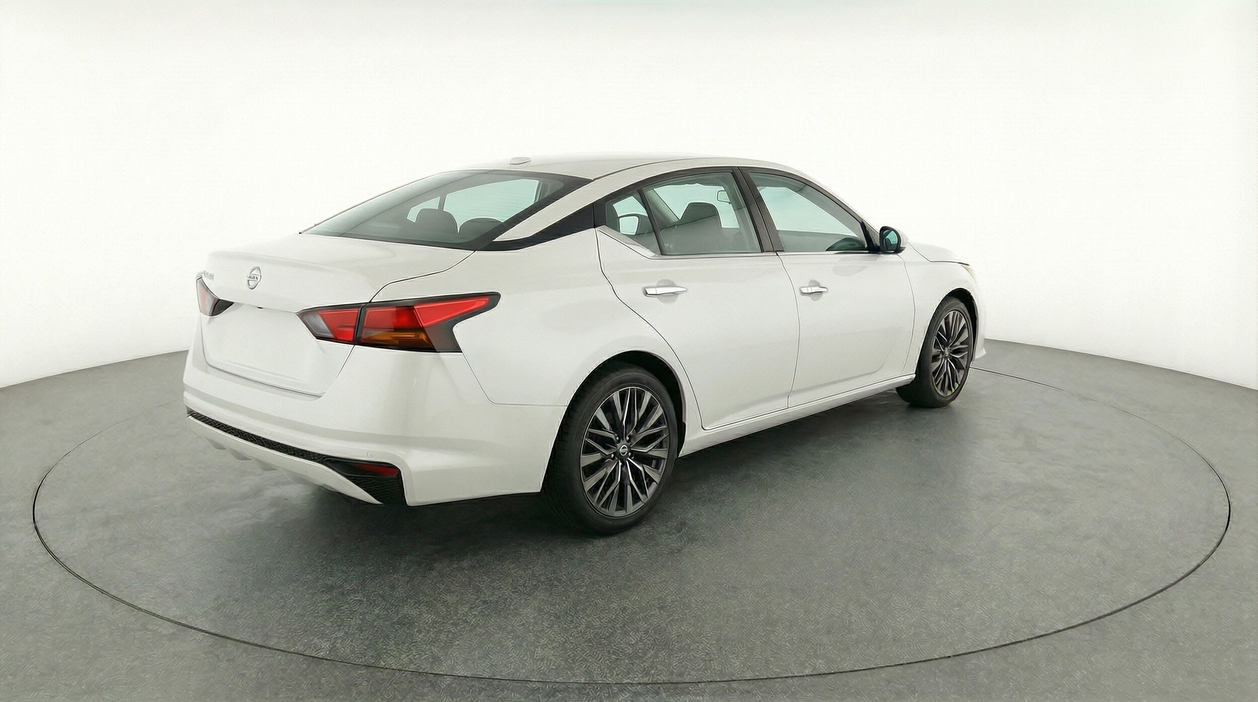 Thumbnail: 2025 Nissan Altima - 5