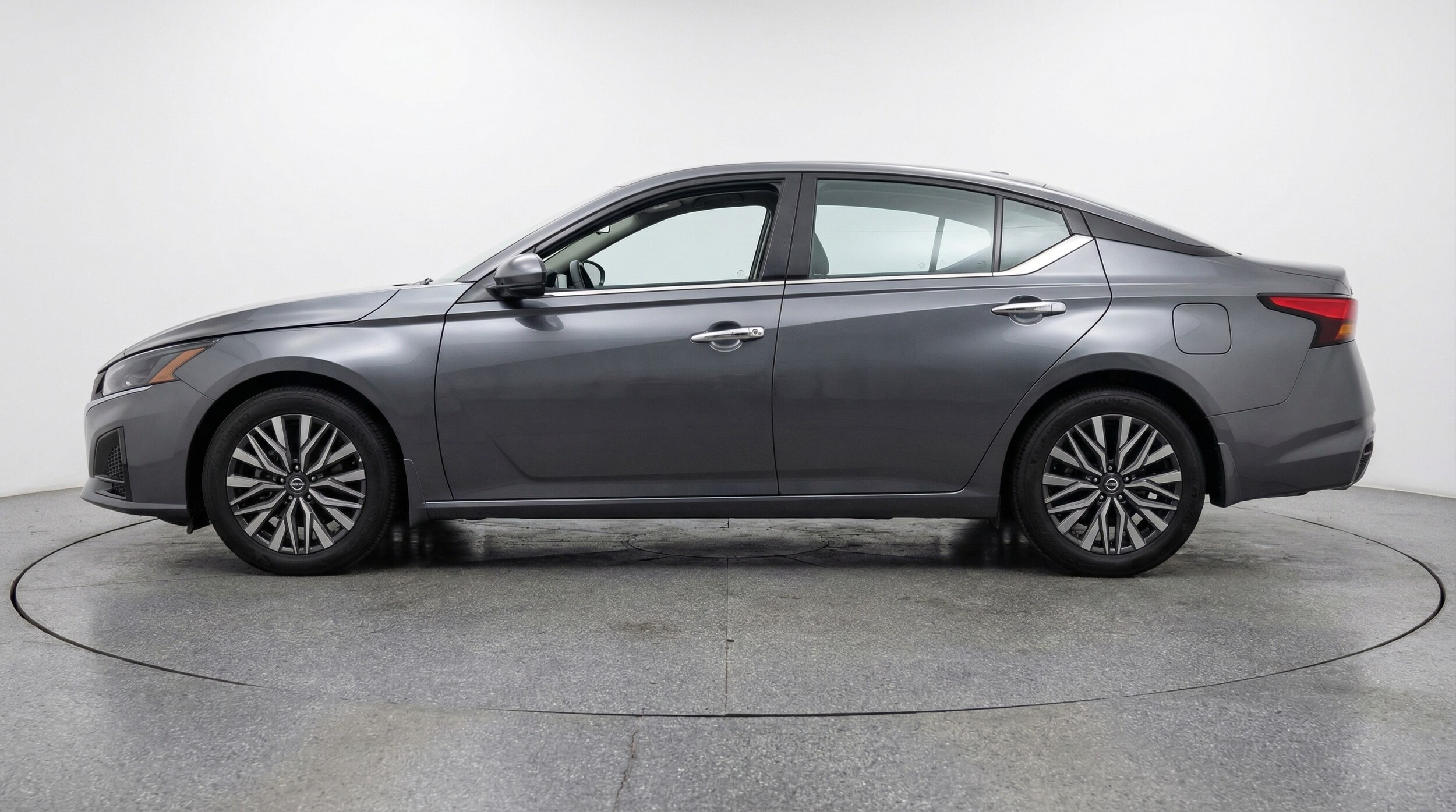 Thumbnail: 2025 Nissan Altima - 4