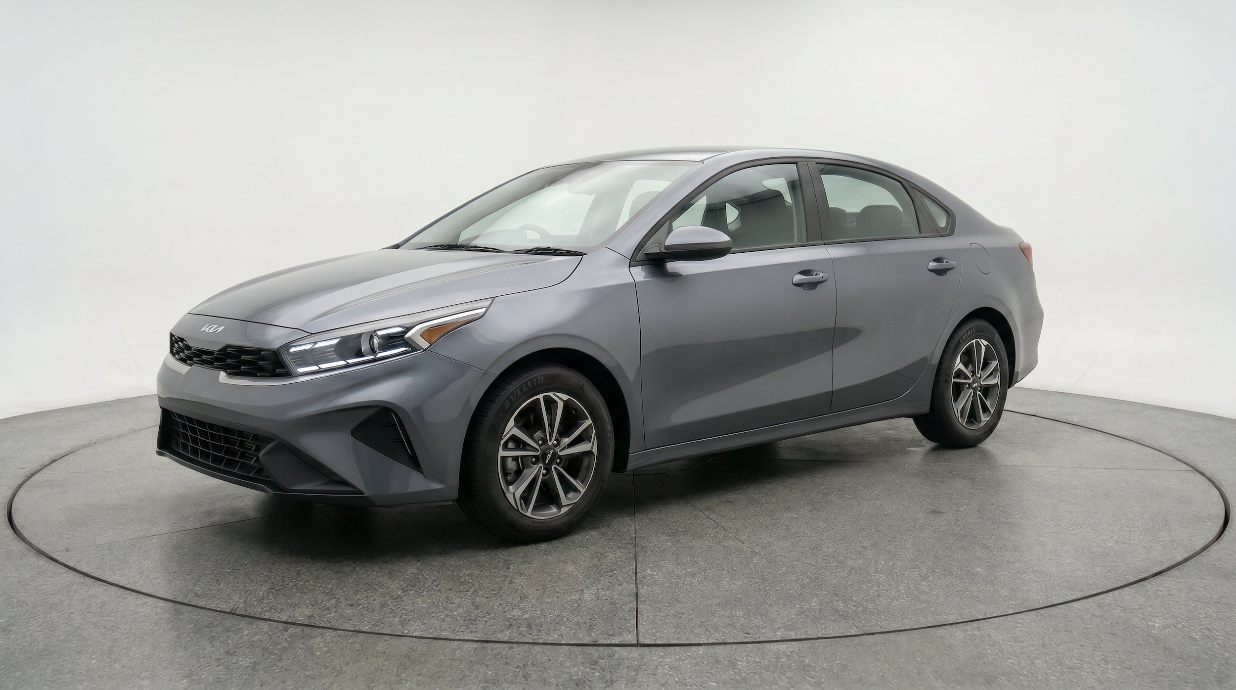 Thumbnail: 2024 Kia Forte - 3