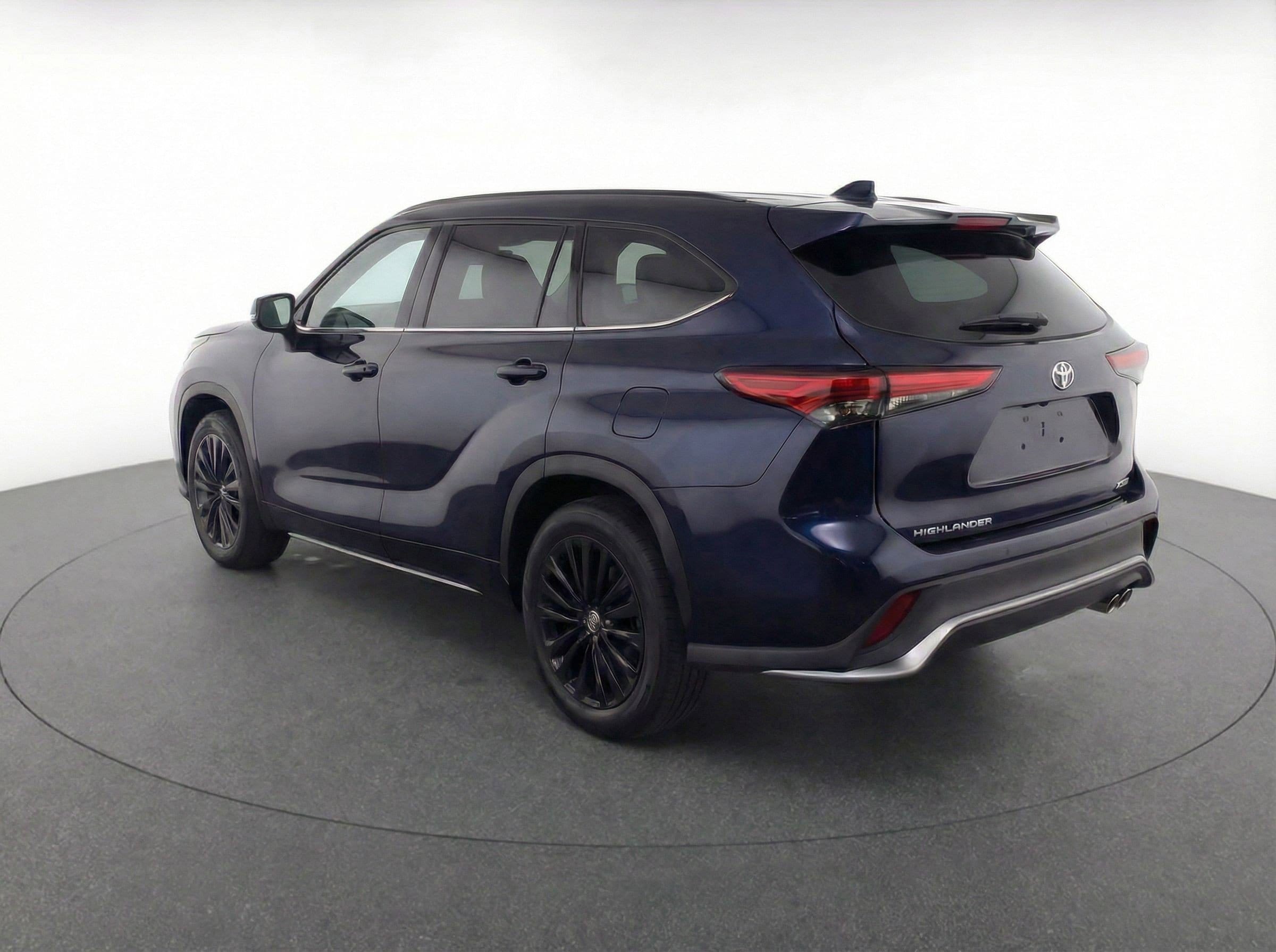Thumbnail: 2024 Toyota Highlander - 6