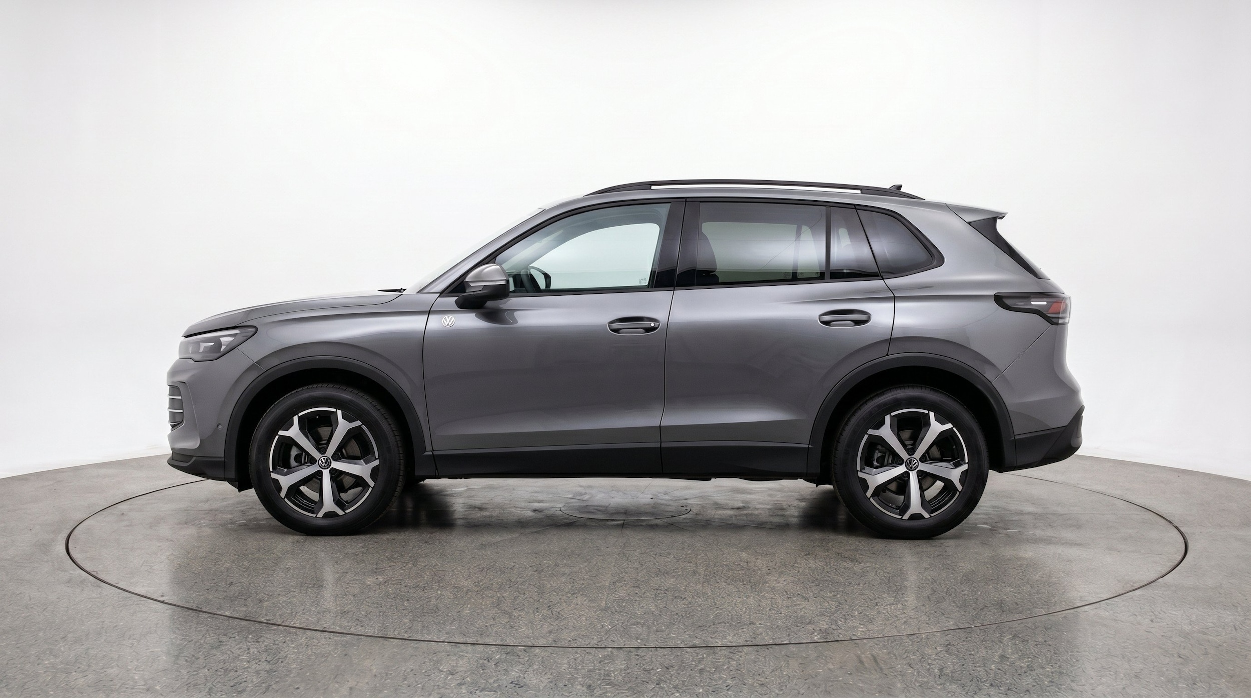 Thumbnail: 2026 Volkswagen Tiguan - 5
