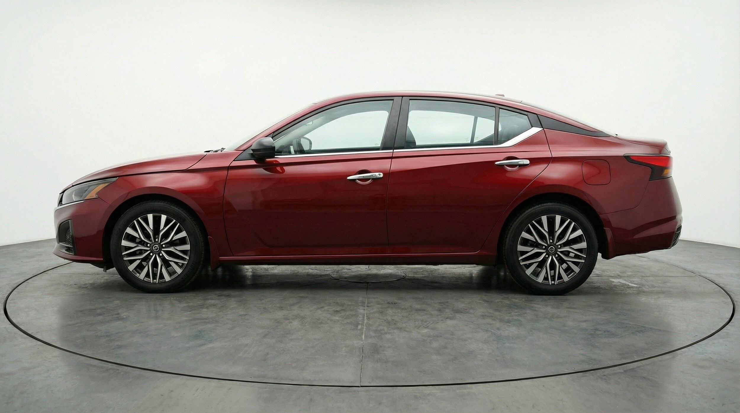 Thumbnail: 2025 Nissan Altima - 5