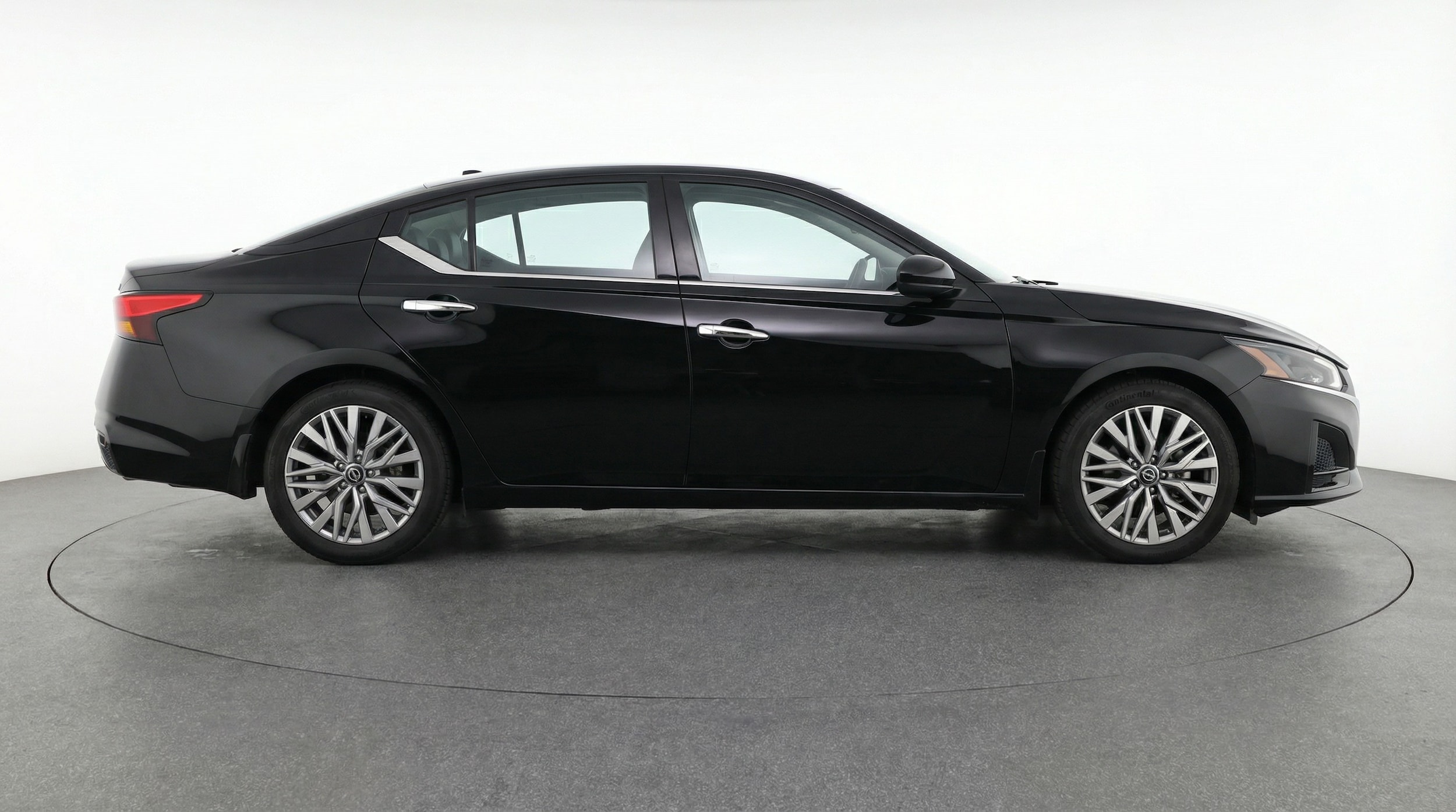 Thumbnail: 2025 Nissan Altima - 8