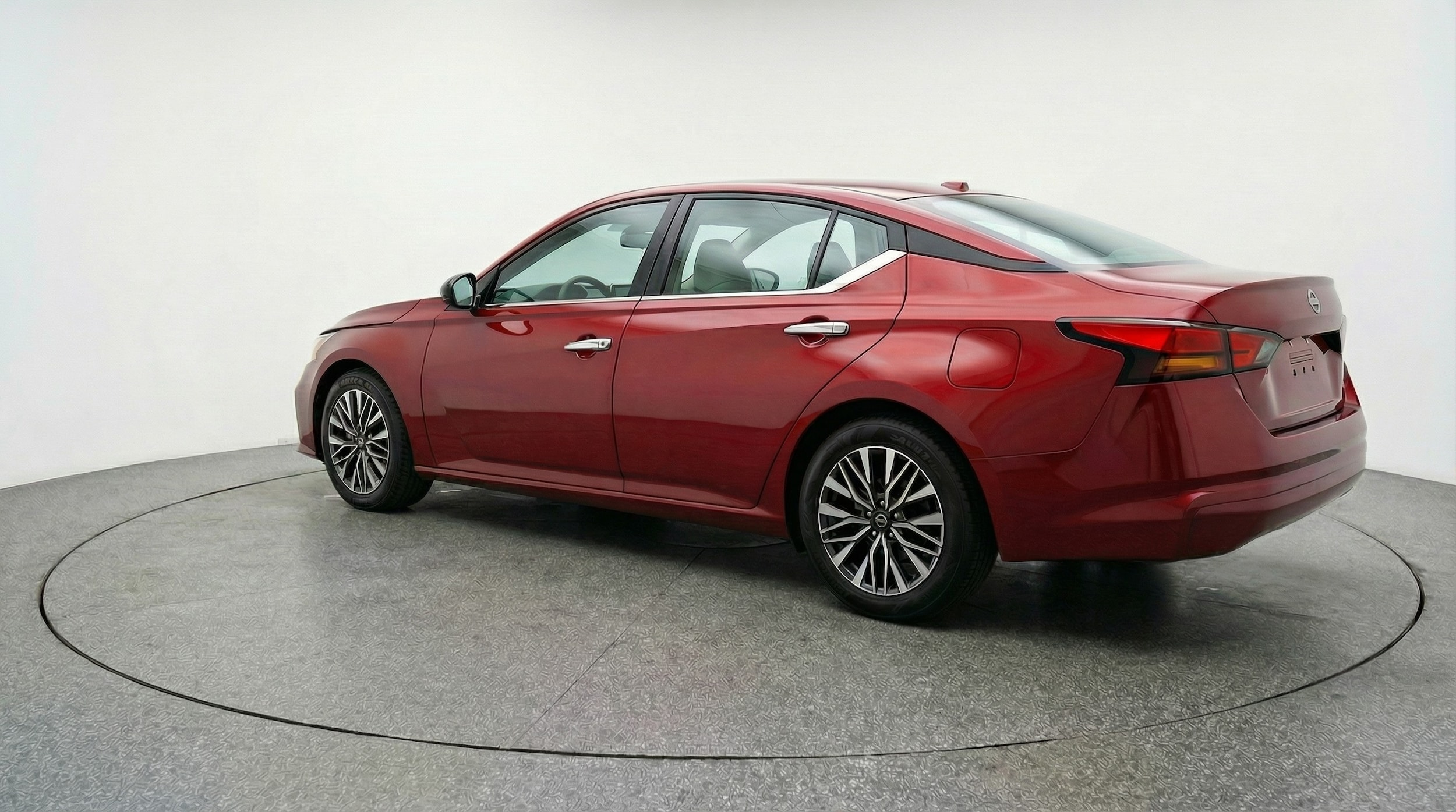 Thumbnail: 2025 Nissan Altima - 5