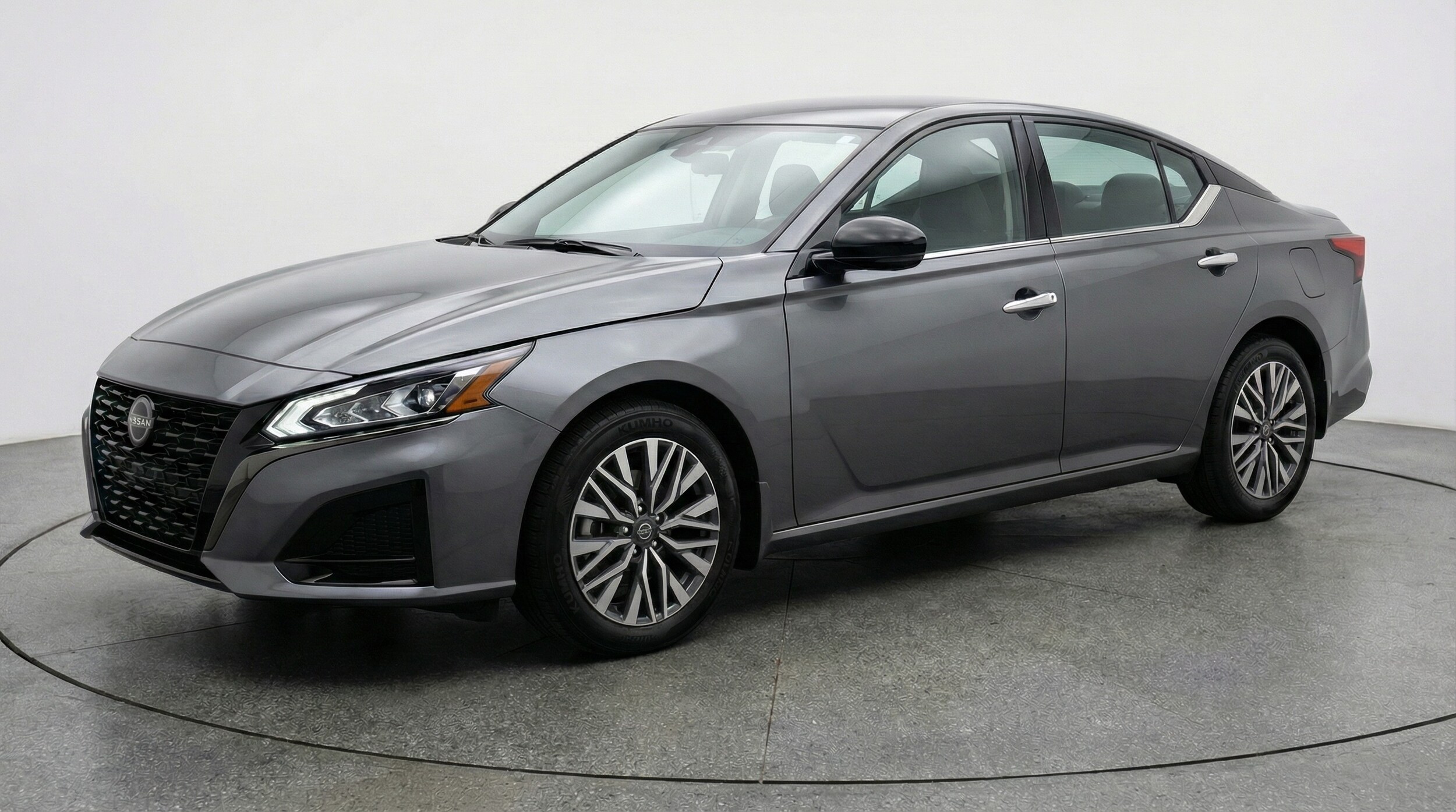 Thumbnail: 2025 Nissan Altima - 3