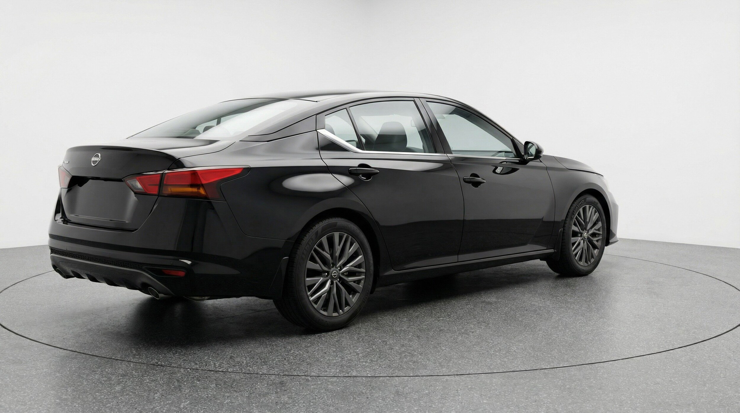 Thumbnail: 2025 Nissan Altima - 9