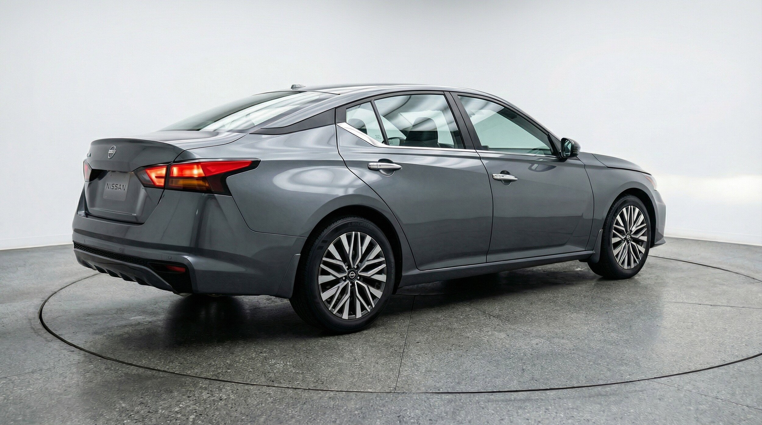 Thumbnail: 2025 Nissan Altima - 9