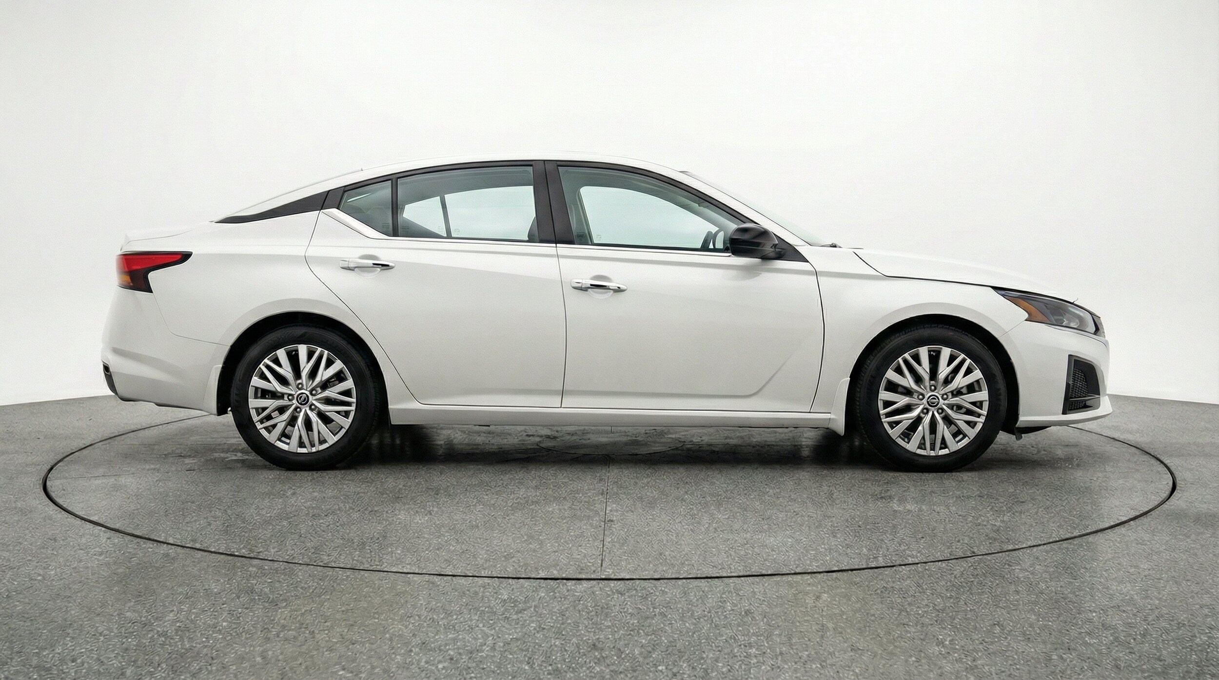 Thumbnail: 2025 Nissan Altima - 11