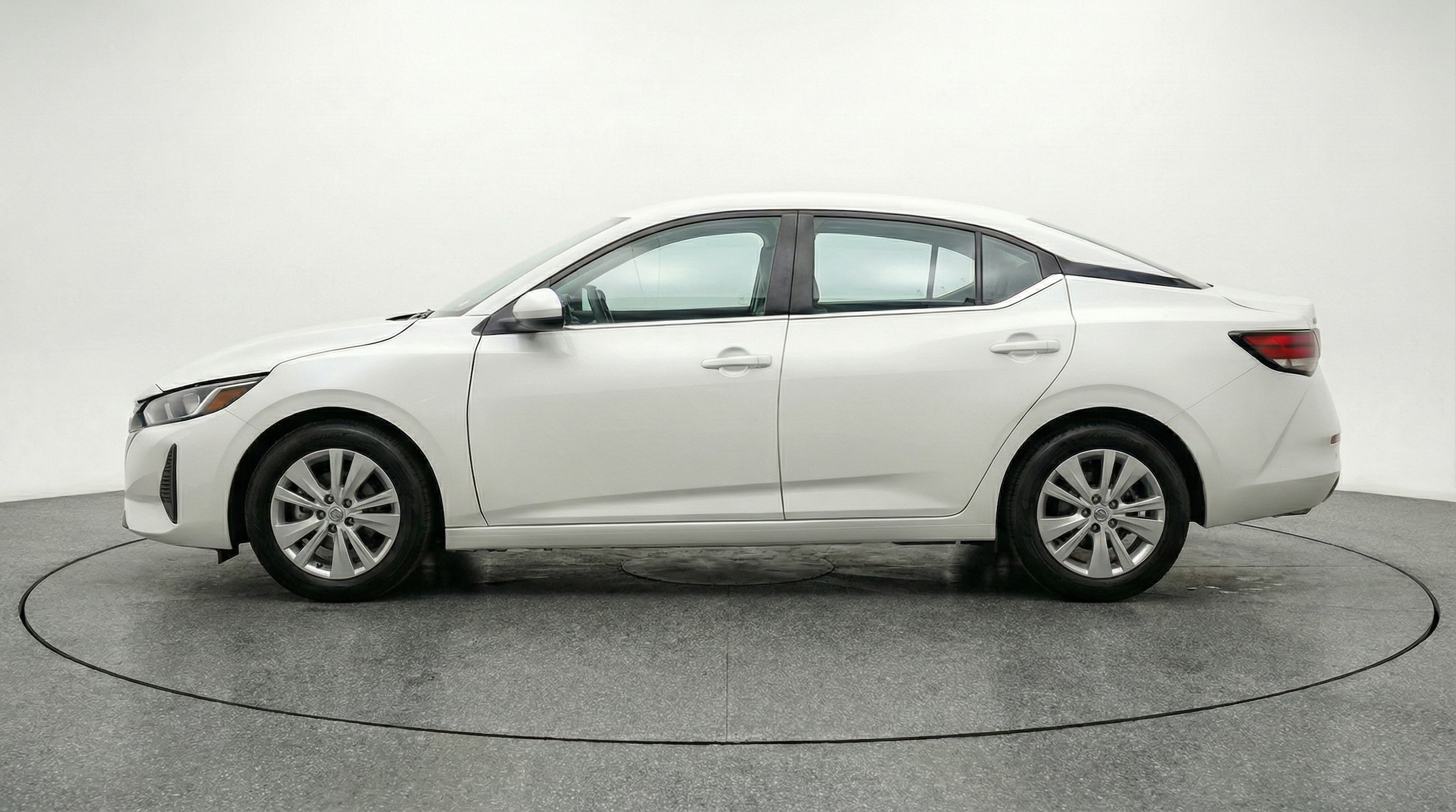 Thumbnail: 2025 Nissan Sentra - 4