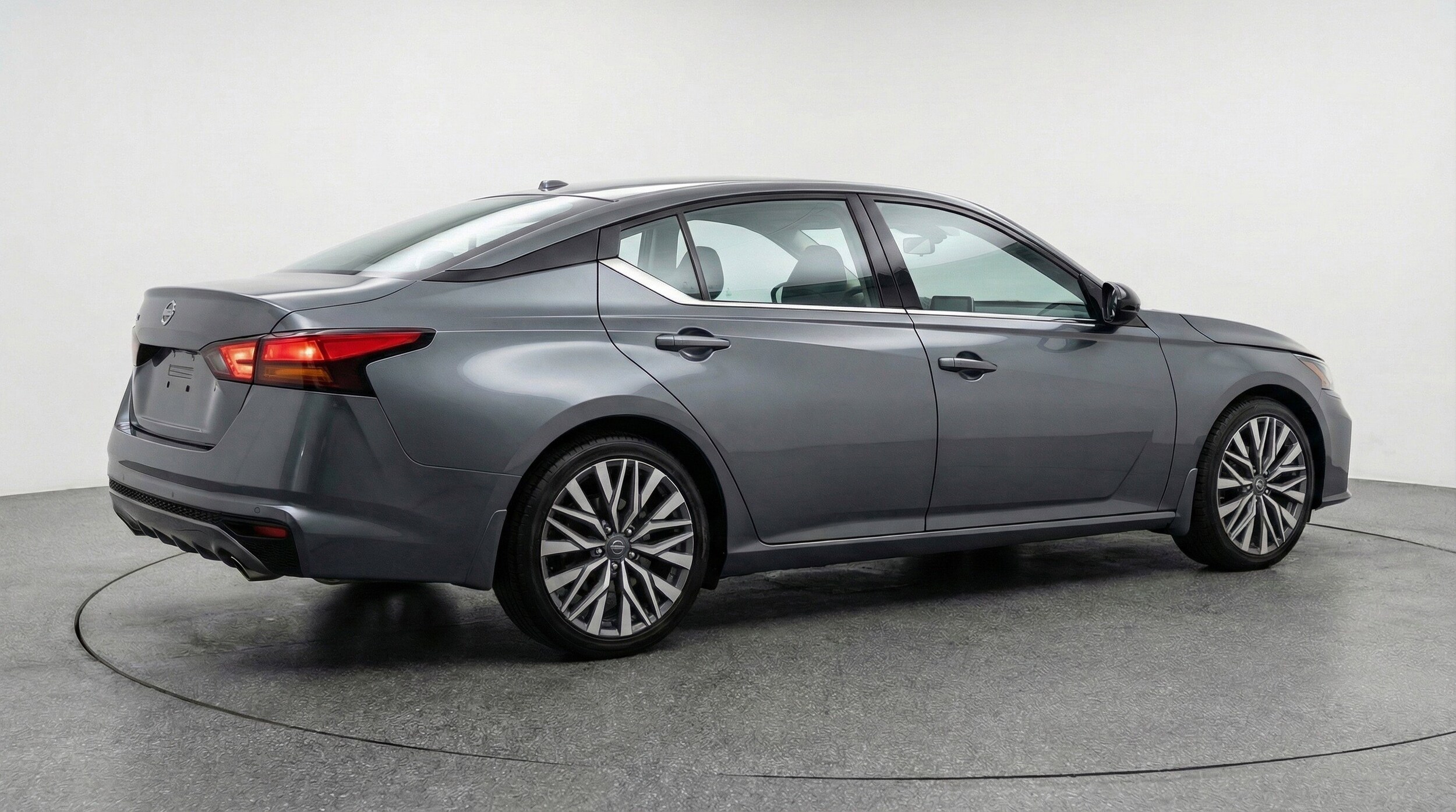 Thumbnail: 2025 Nissan Altima - 9